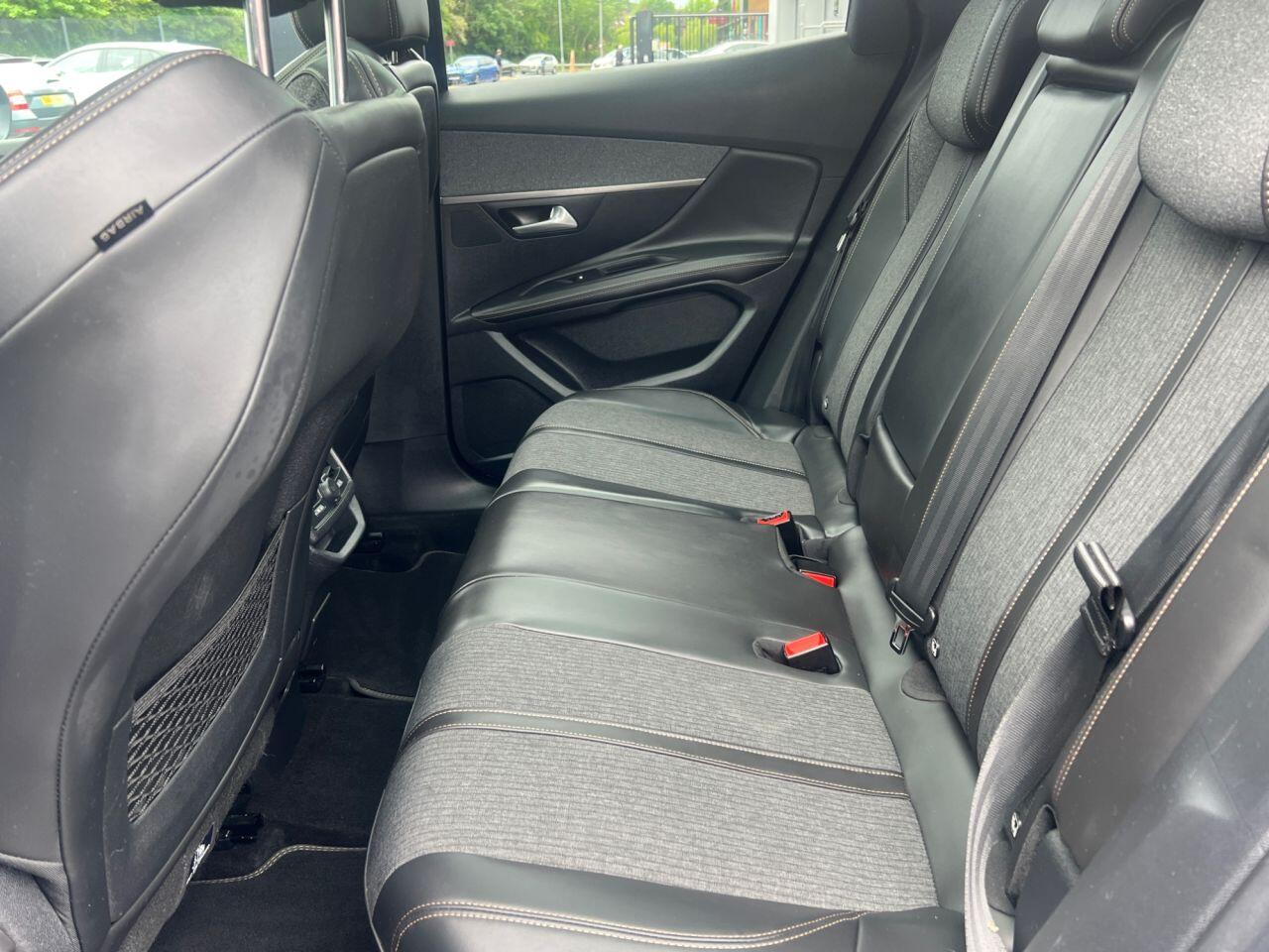 Peugeot 3008 view 10