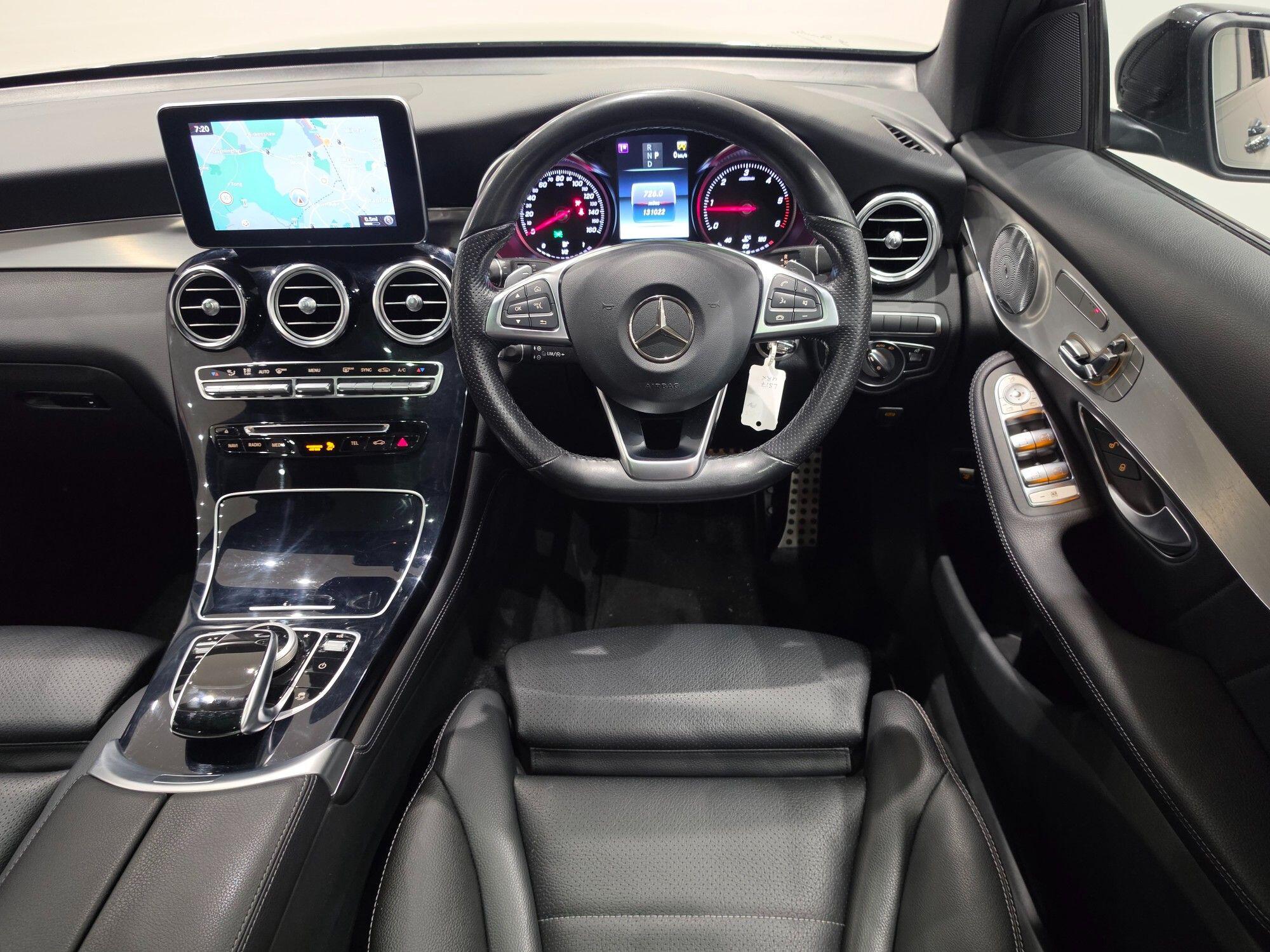 Mercedes-Benz GLC view 29