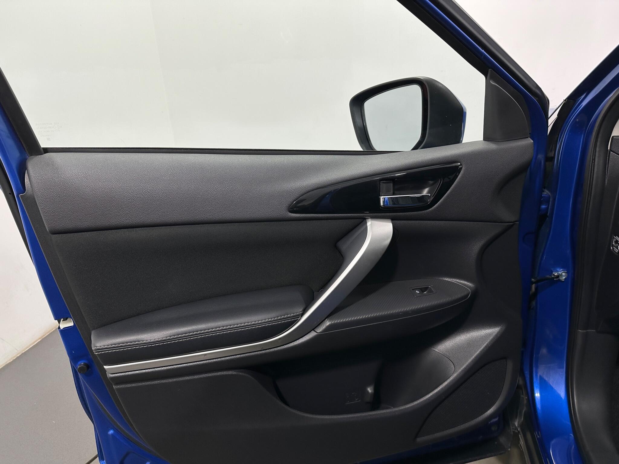 Mitsubishi Eclipse Cross view 37