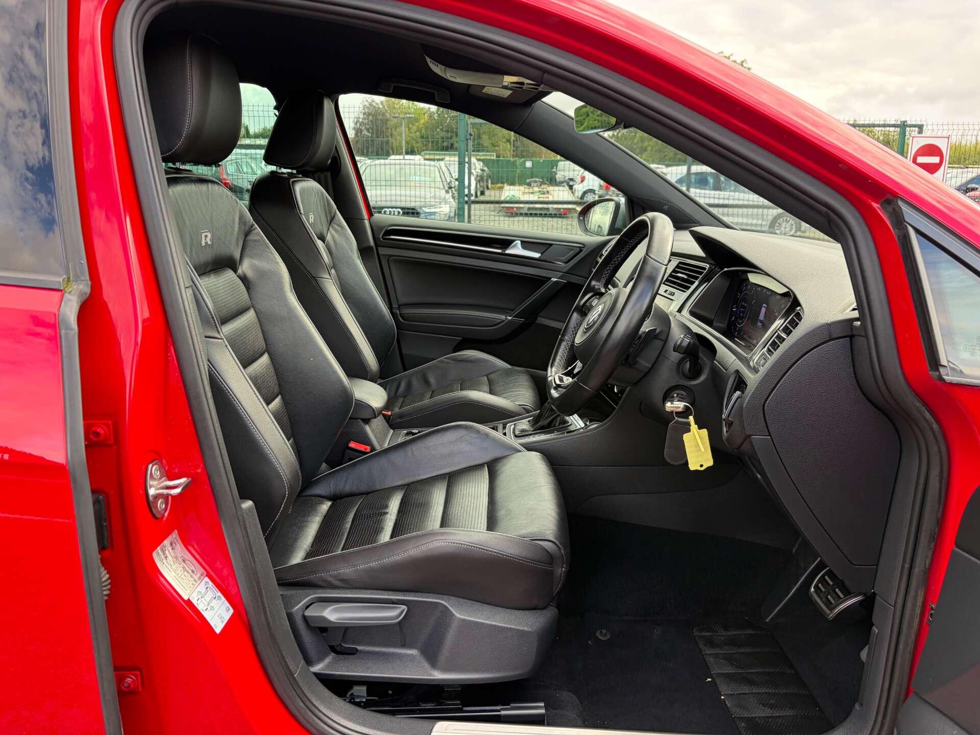 Volkswagen Golf view 34