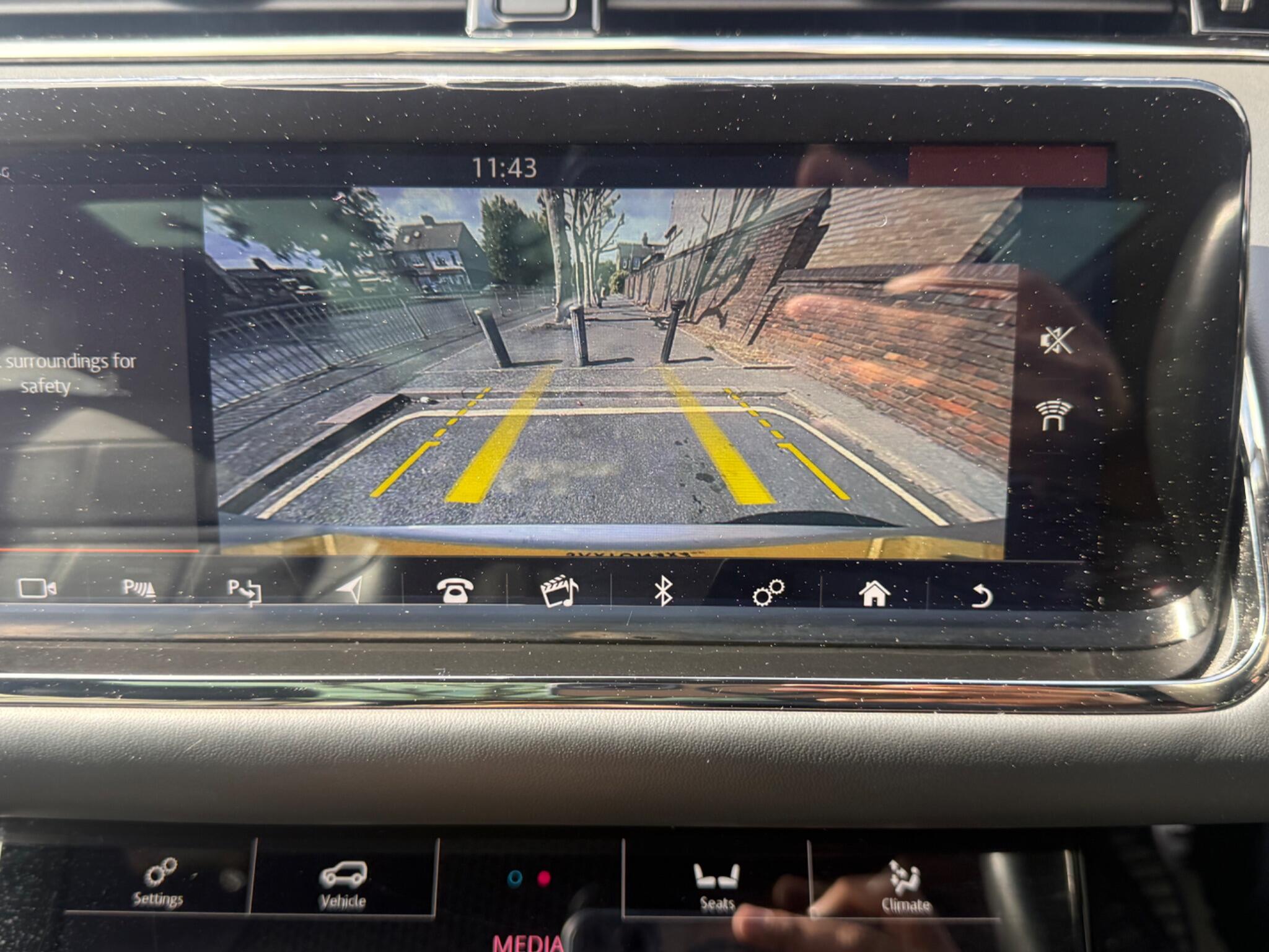 Land Rover Range Rover Evoque view 24