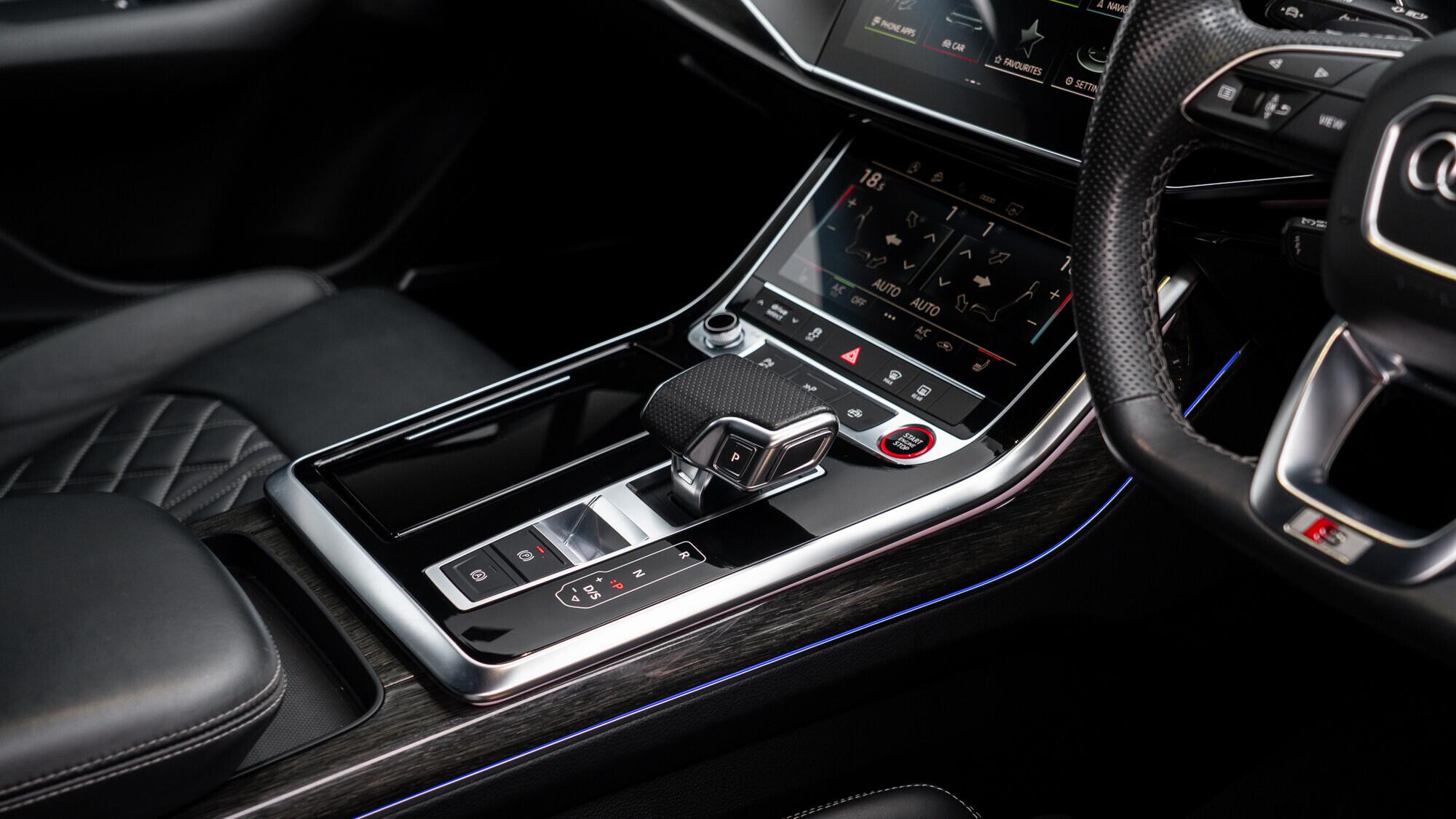 Audi SQ7 view 36