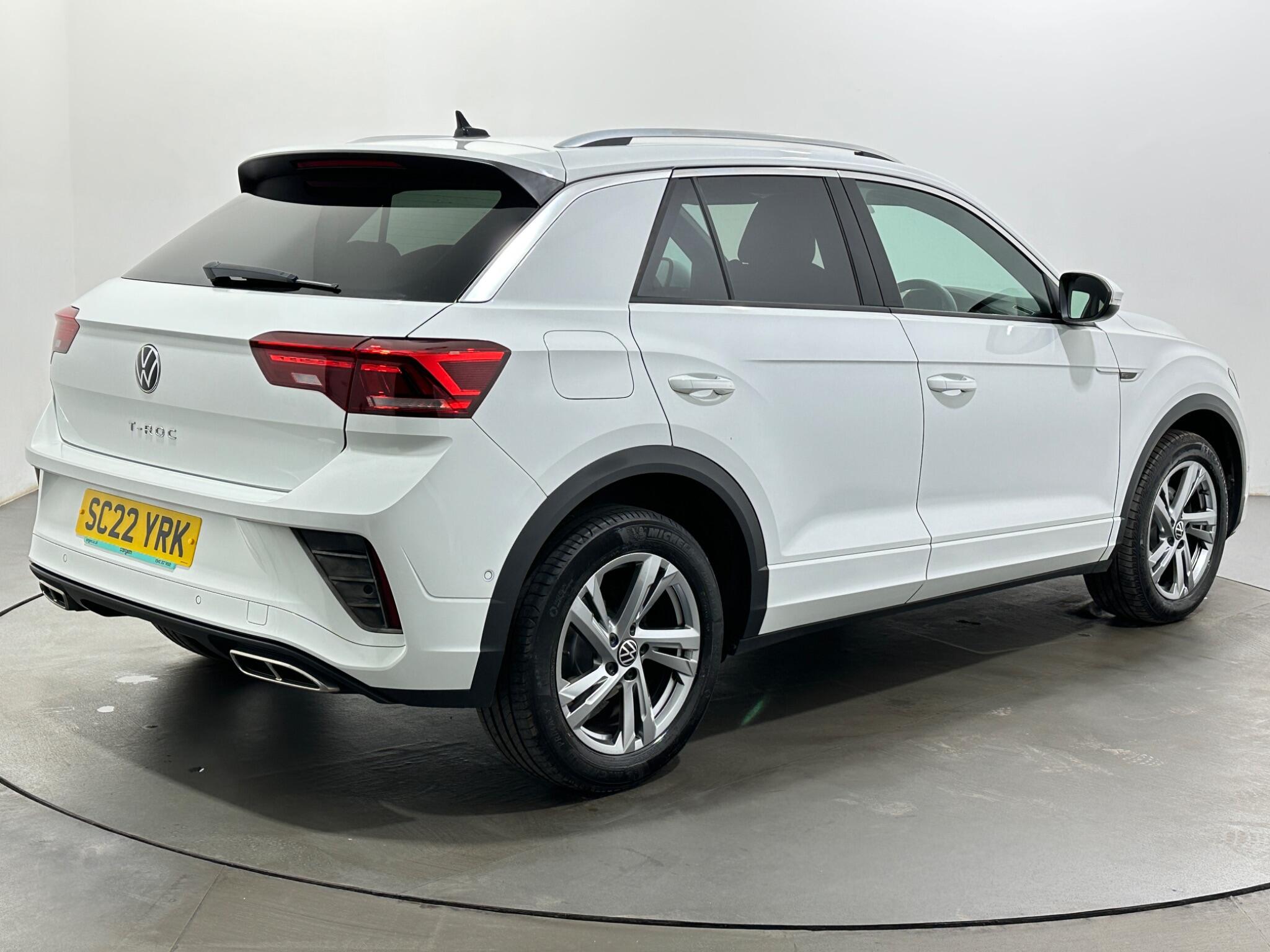 Volkswagen T-Roc view 8