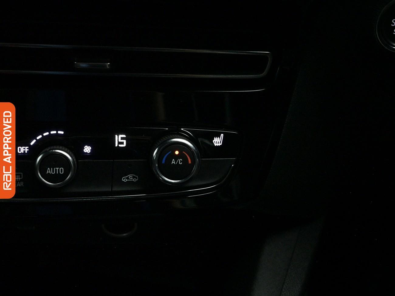 Vauxhall Mokka Electric view 18