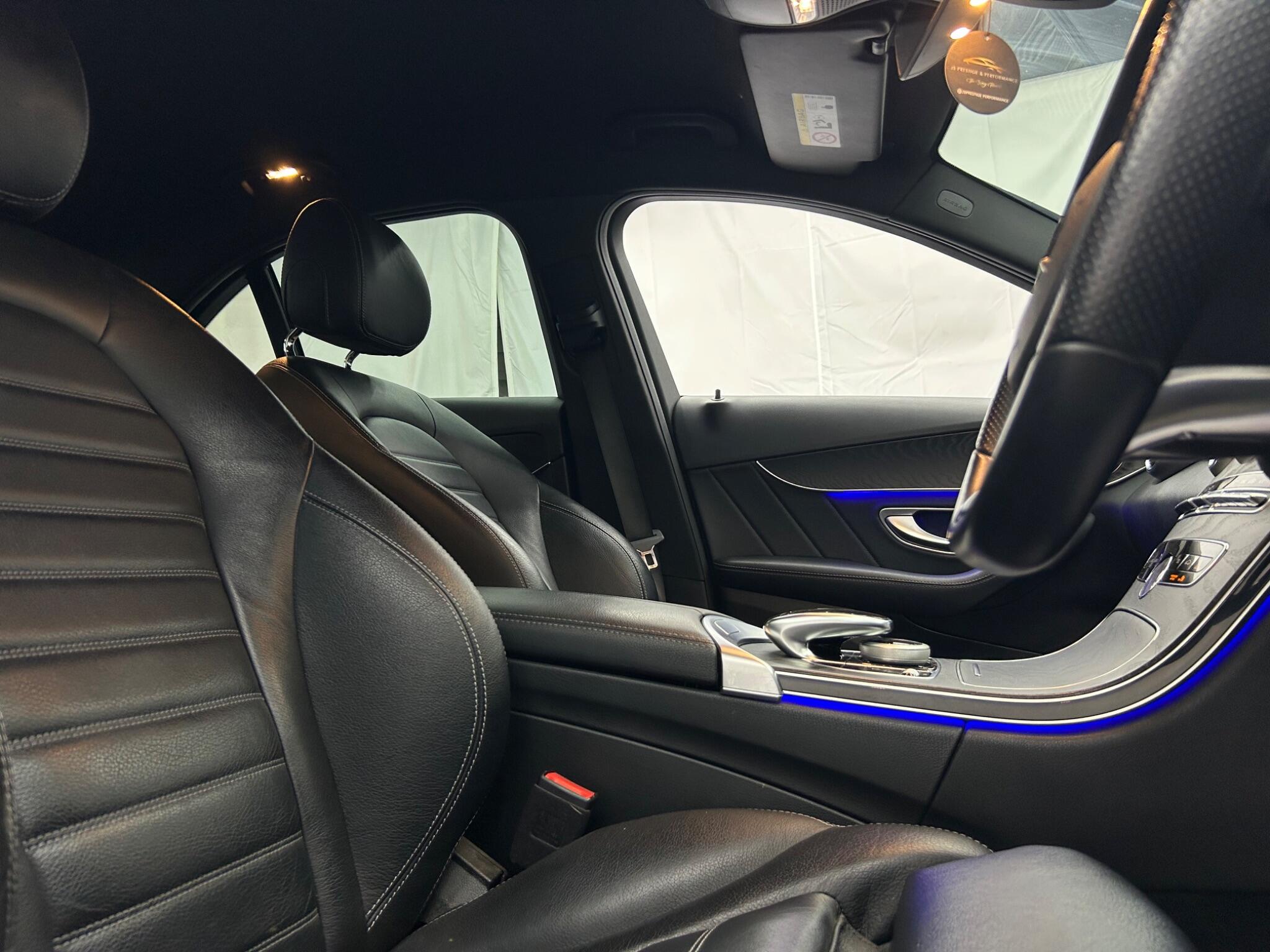 Mercedes-Benz C Class view 44