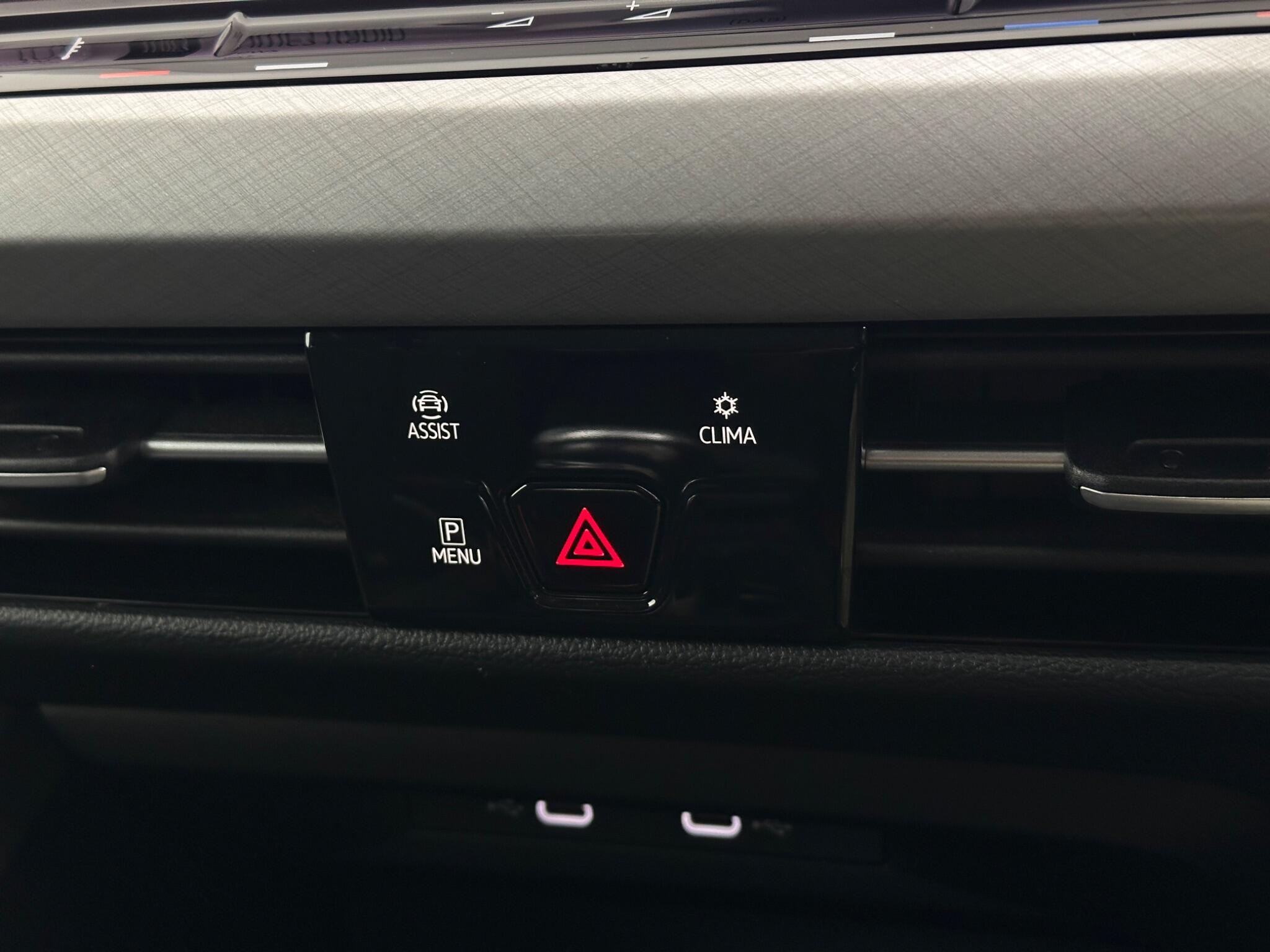 Volkswagen Golf view 21