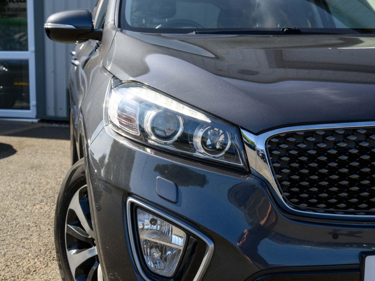 Kia Sorento view 9