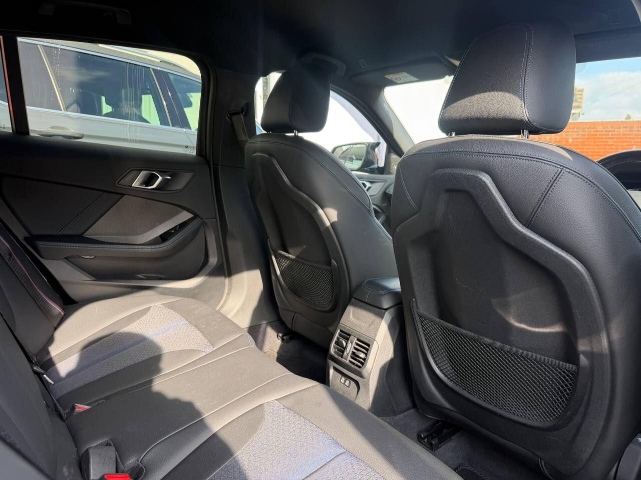 BMW 1 Series view 16
