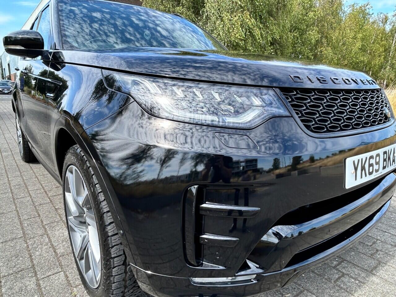 Land Rover Discovery view 11