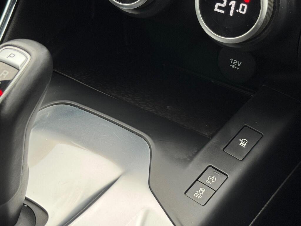 Jaguar E-Pace view 38