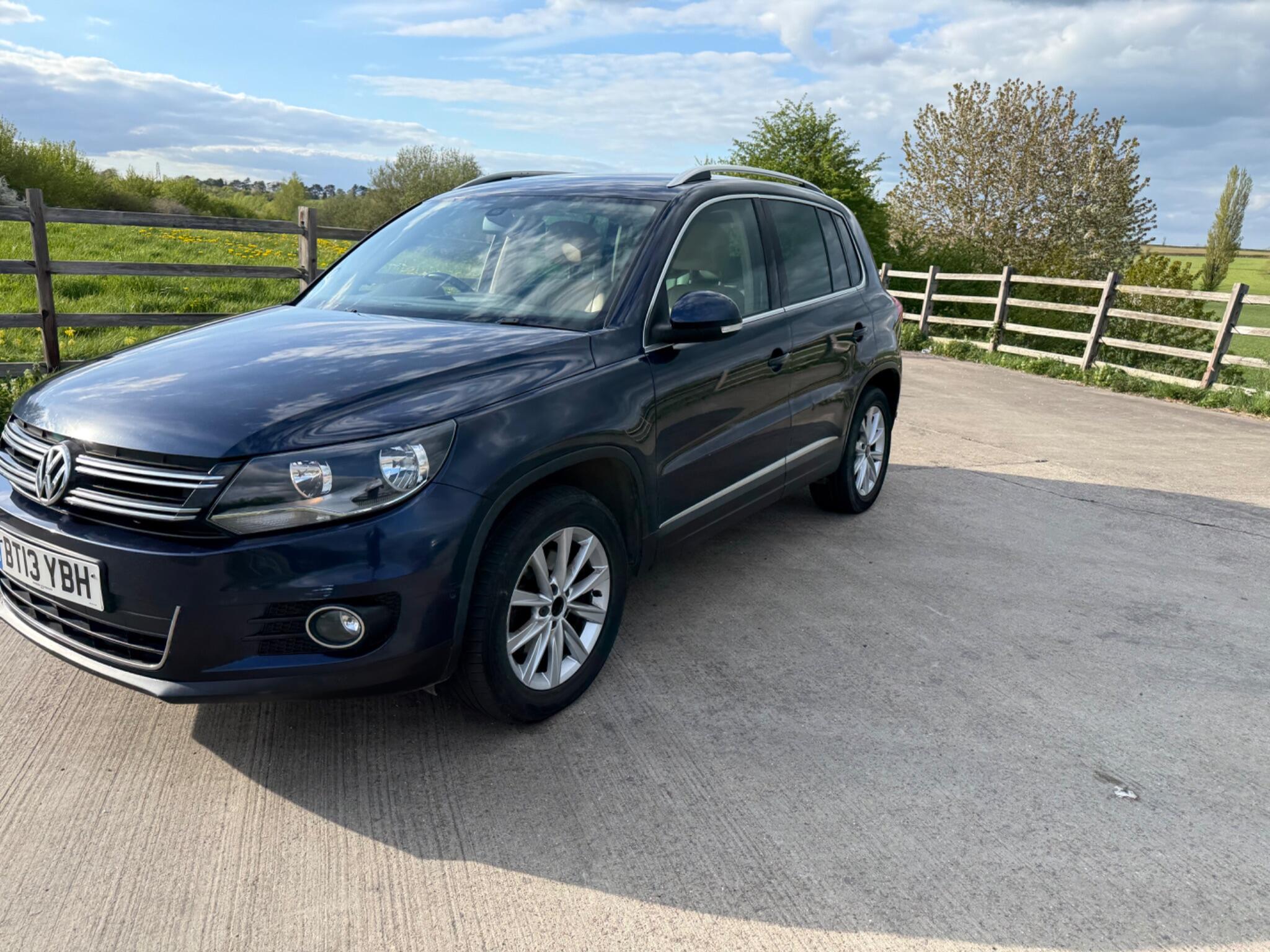 Volkswagen Tiguan 2.0 TDI BlueMotion Tech SE 4WD Euro 5 (s/s) 5dr — photo 13 of 100