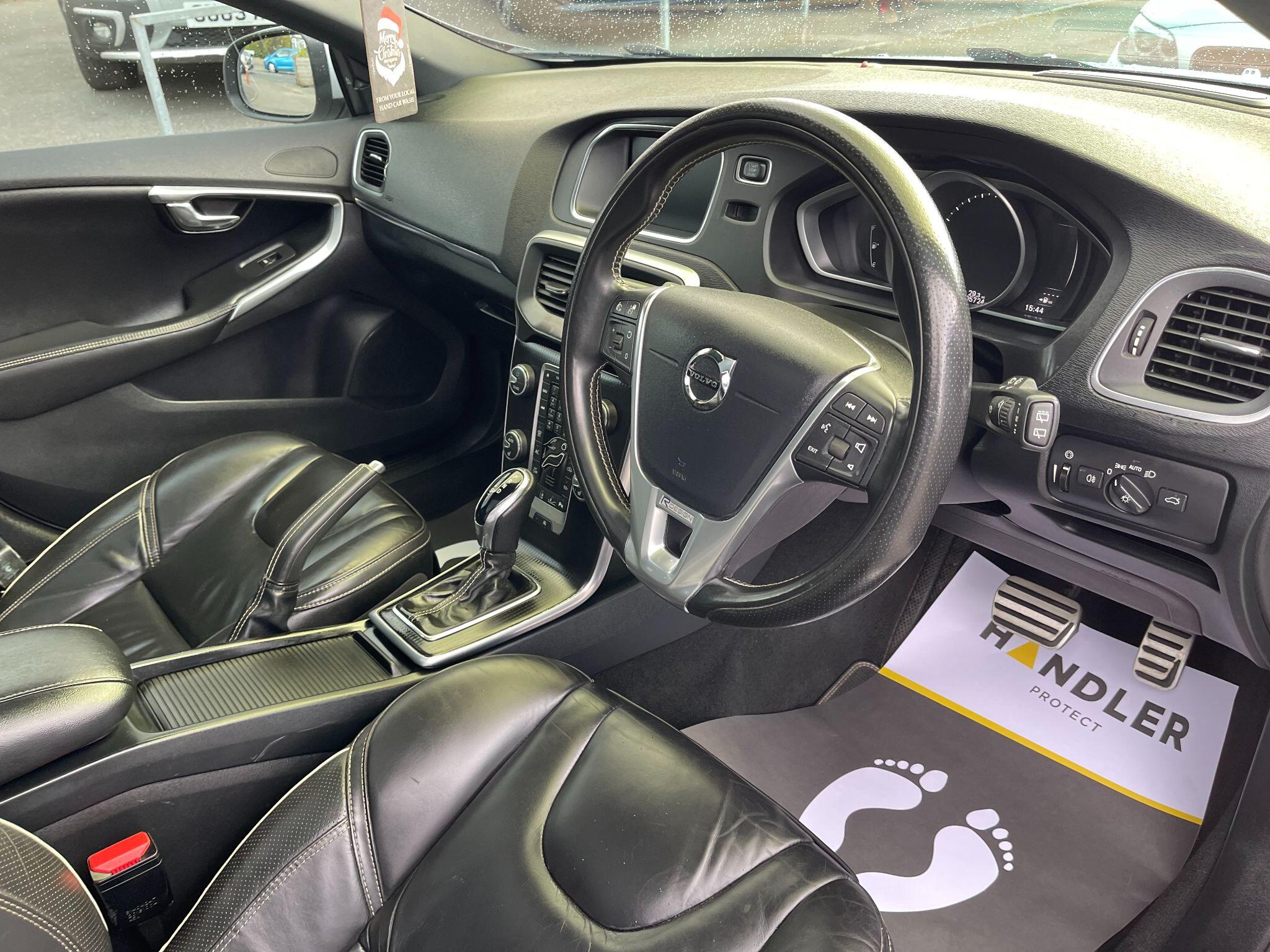 Volvo V40 view 28