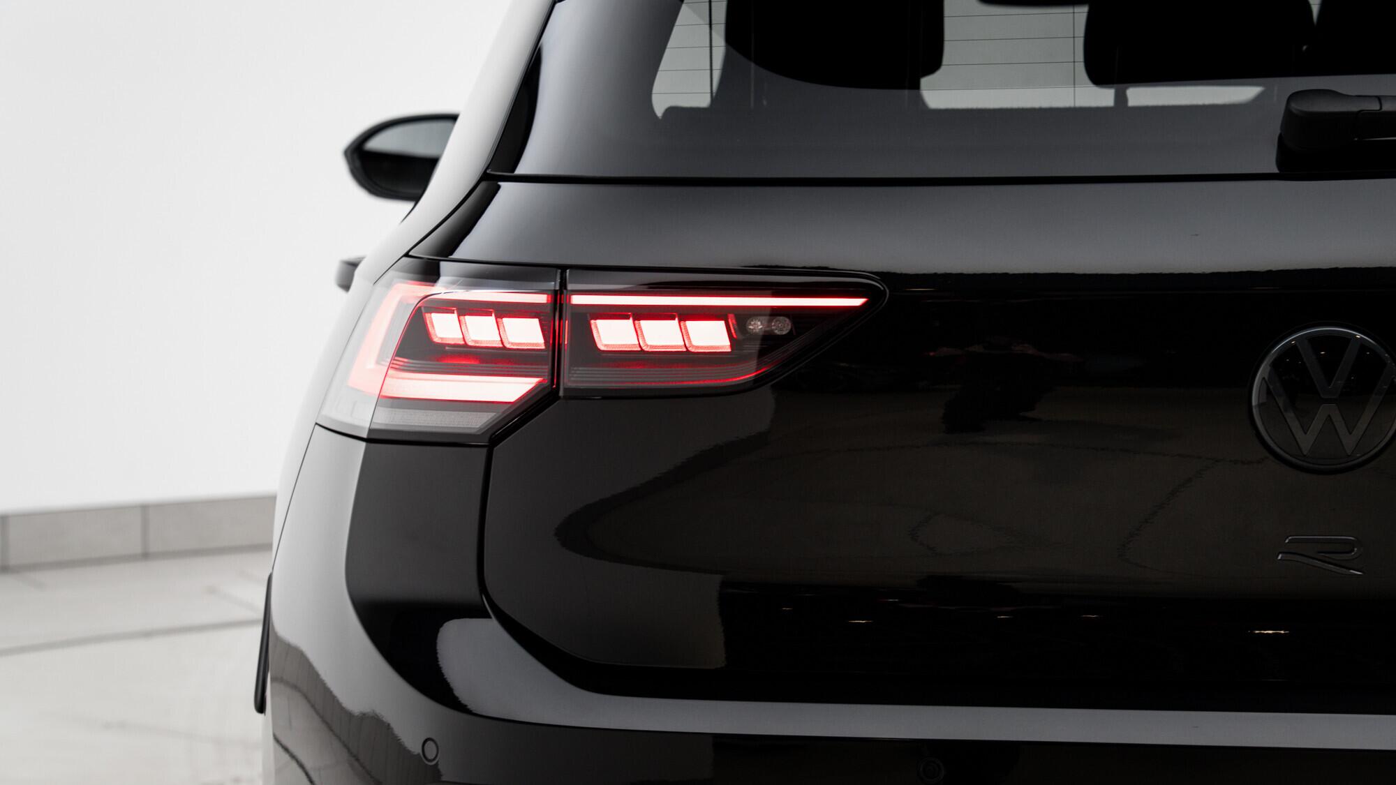 Volkswagen Golf view 13
