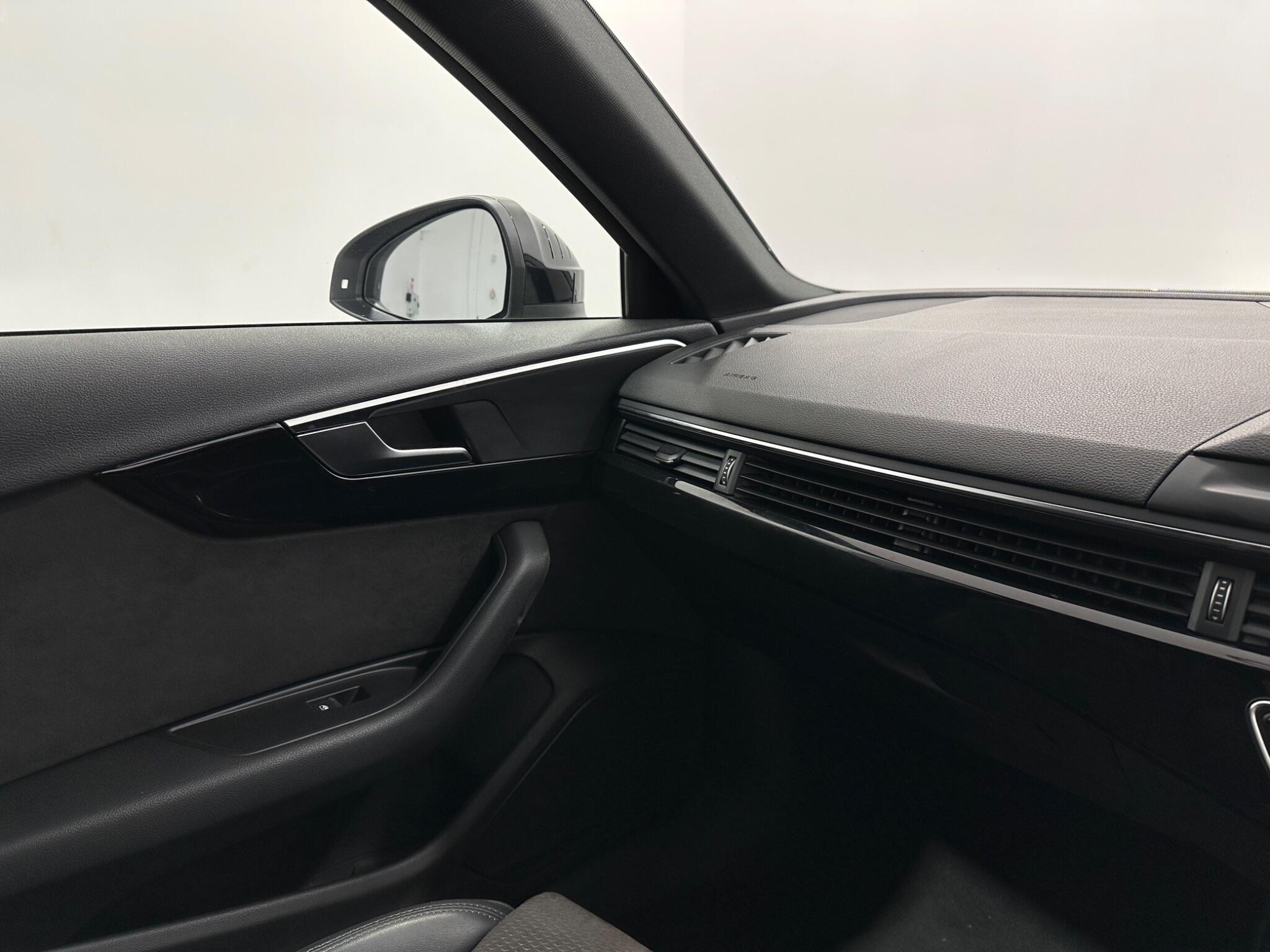 Audi A4 view 28