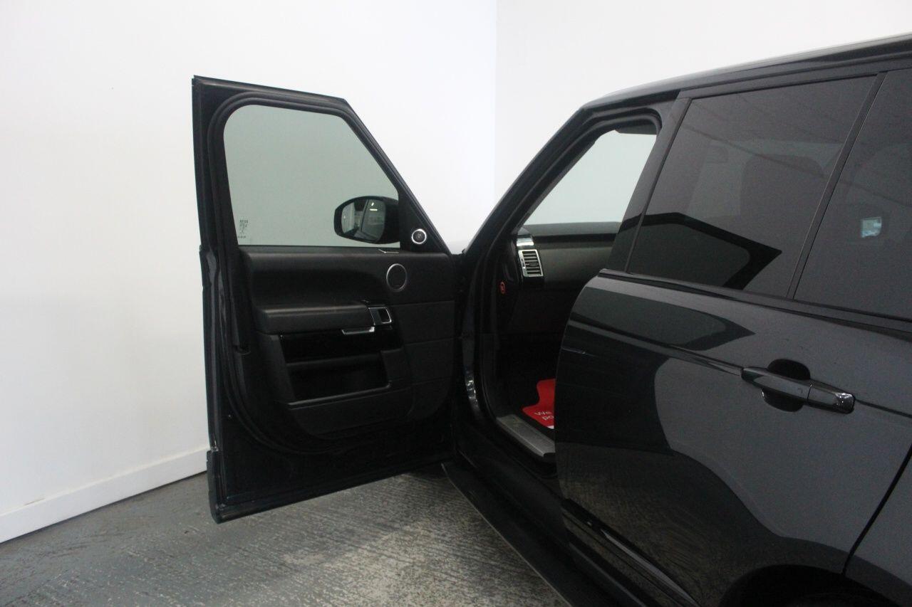 Land Rover Range Rover view 28