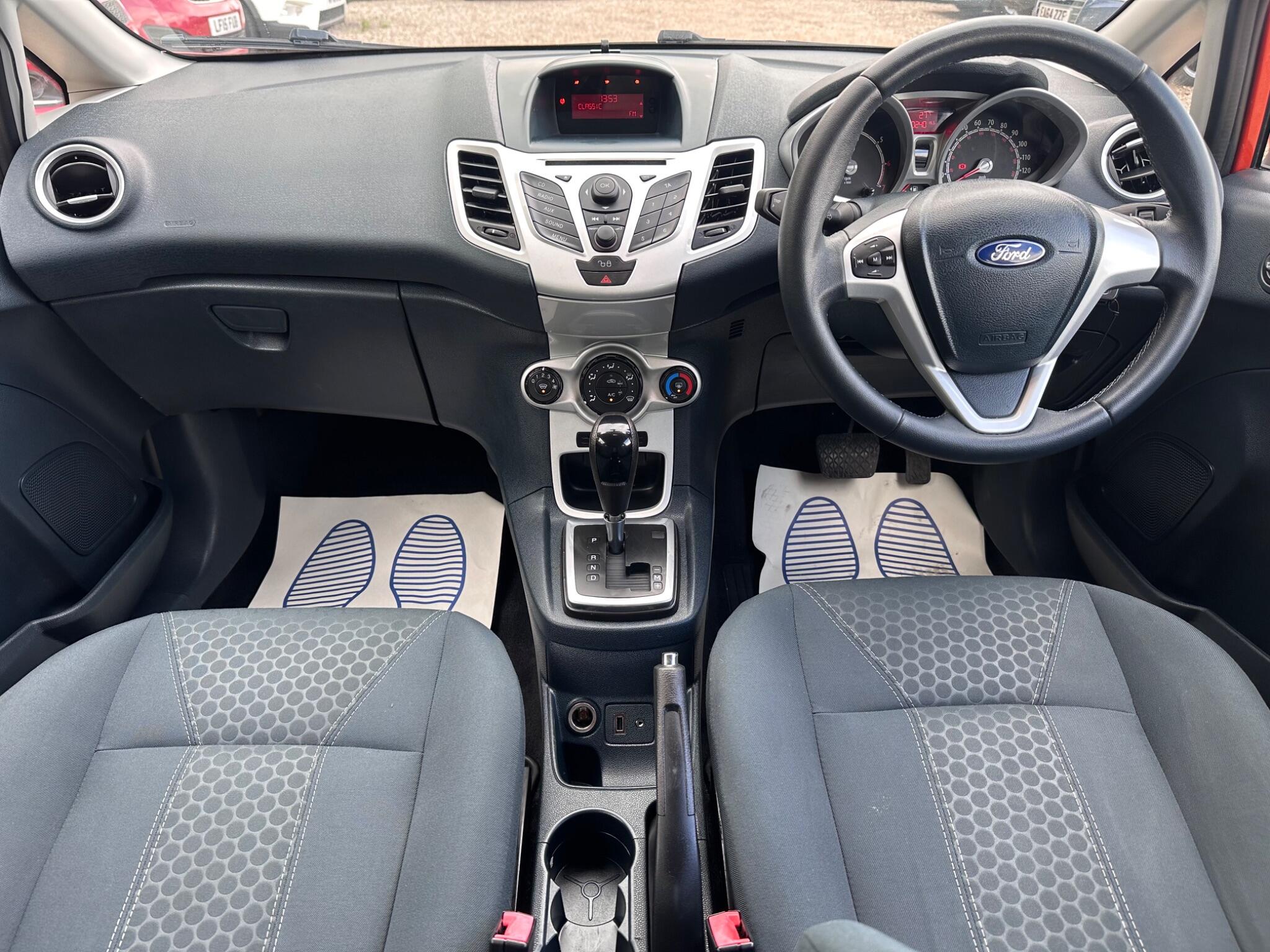 Ford Fiesta view 25
