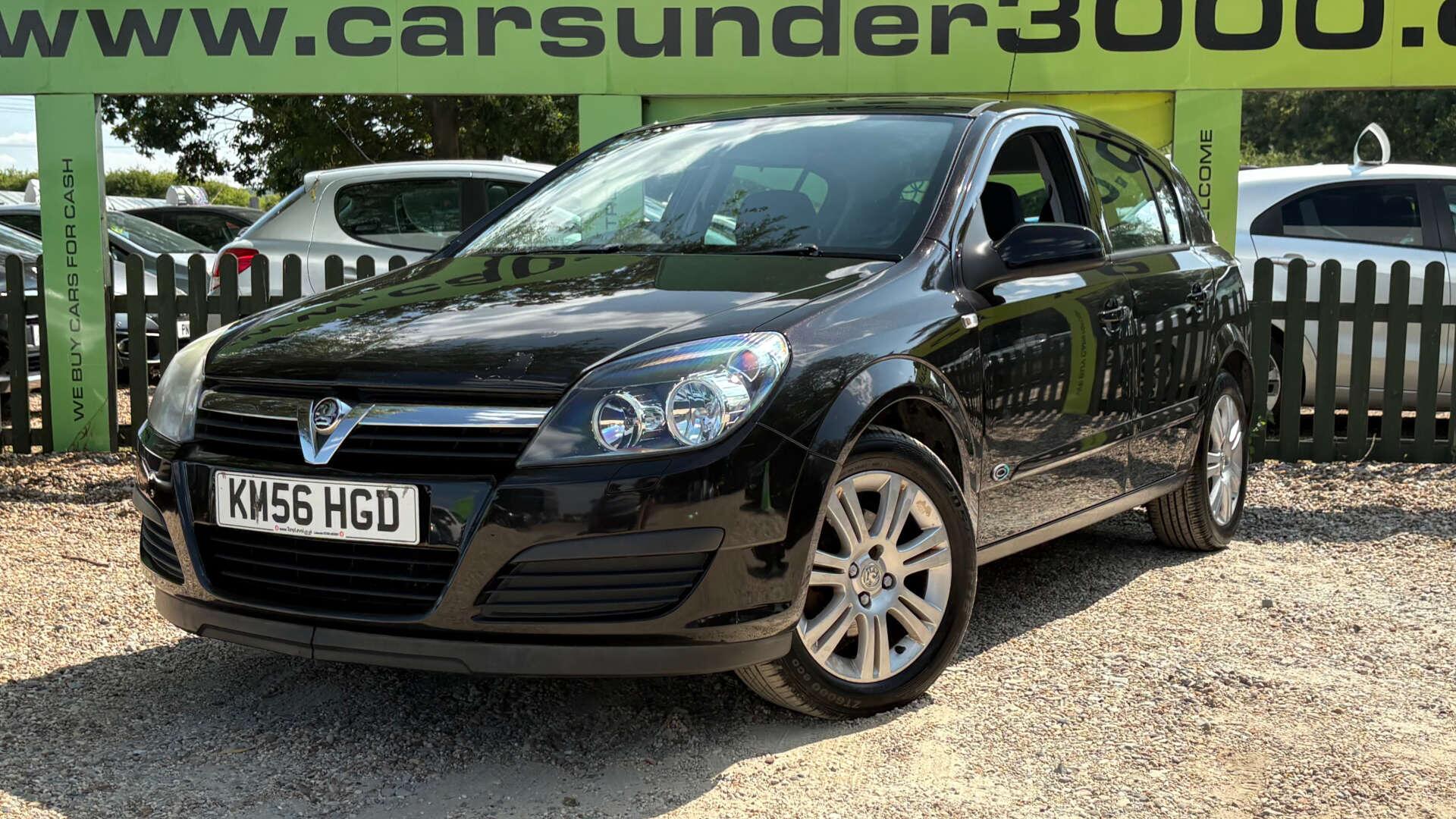Vauxhall Astra view 3