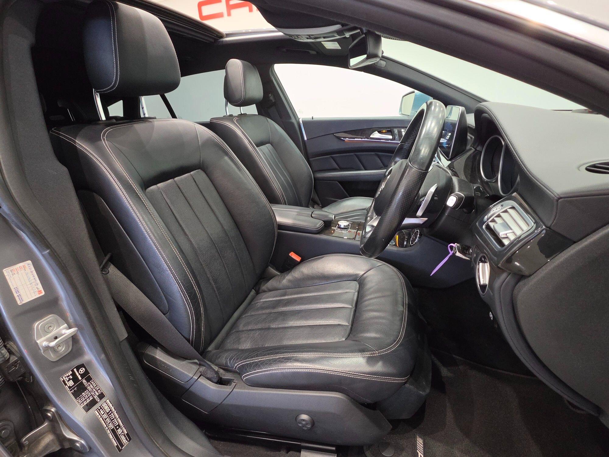 Mercedes-Benz CLS view 89