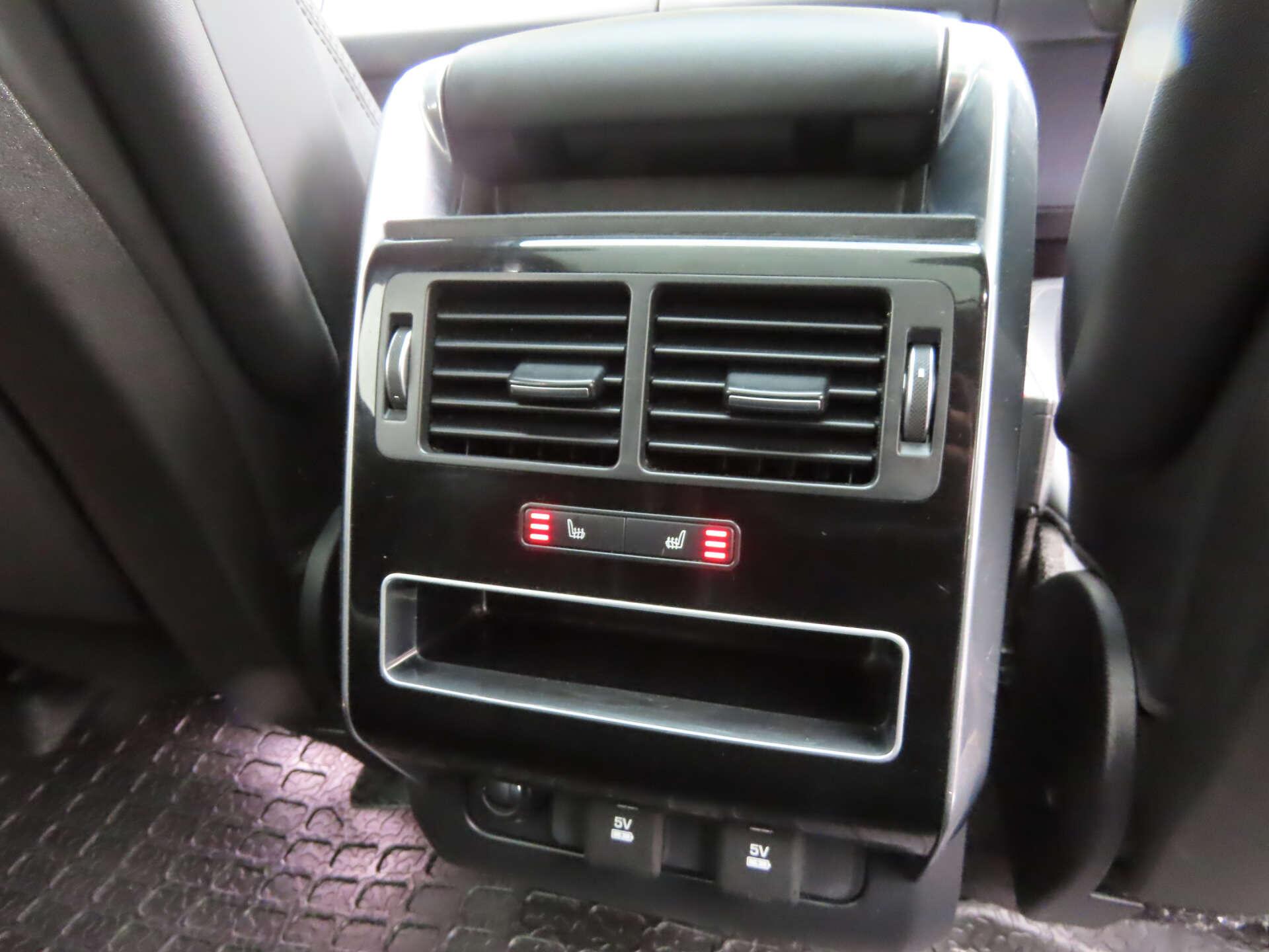 Land Rover Range Rover Sport view 16