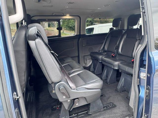 Ford Tourneo Custom view 13