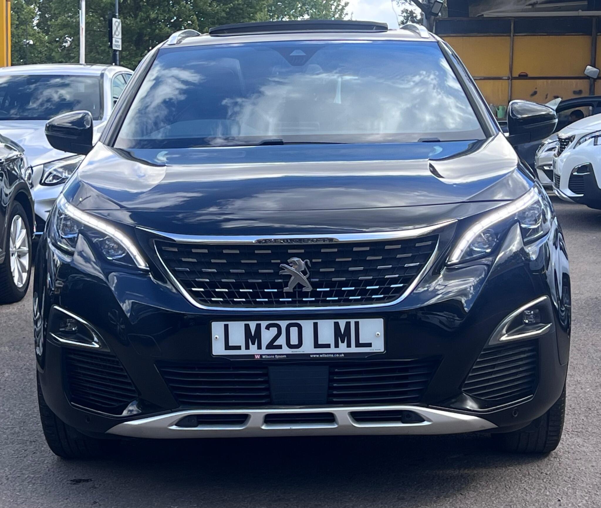 Peugeot 3008 view 3