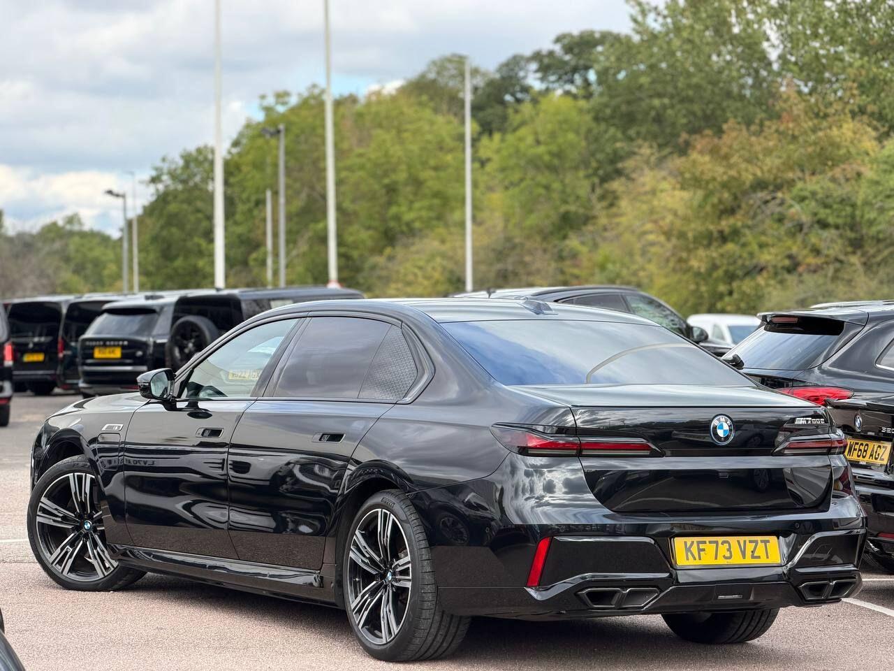 BMW 7 Series view 85