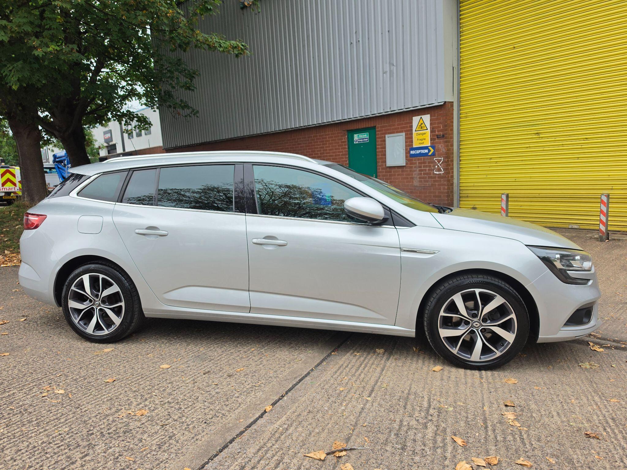 Renault Megane view 7