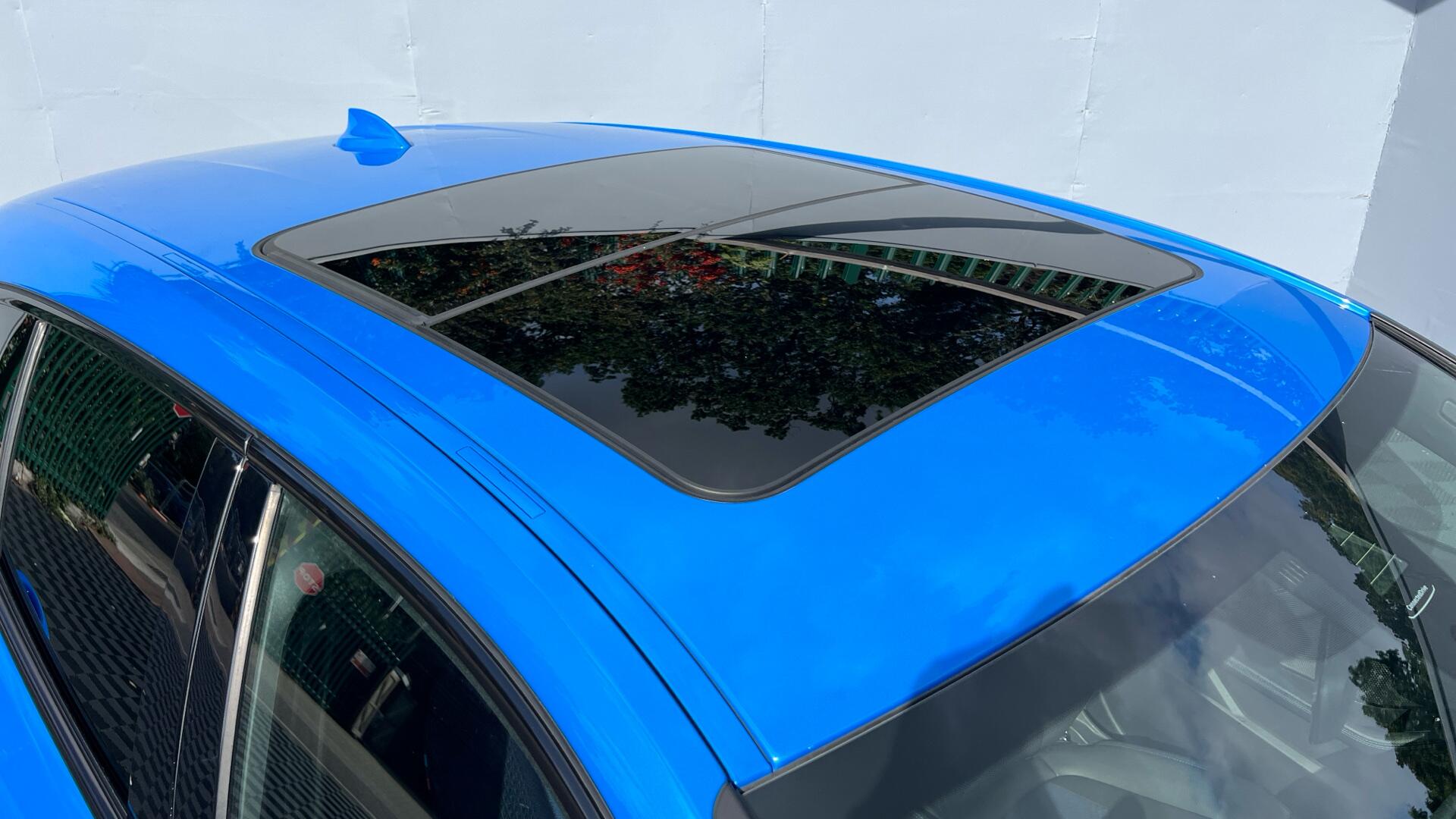 BMW 1 Series view 21