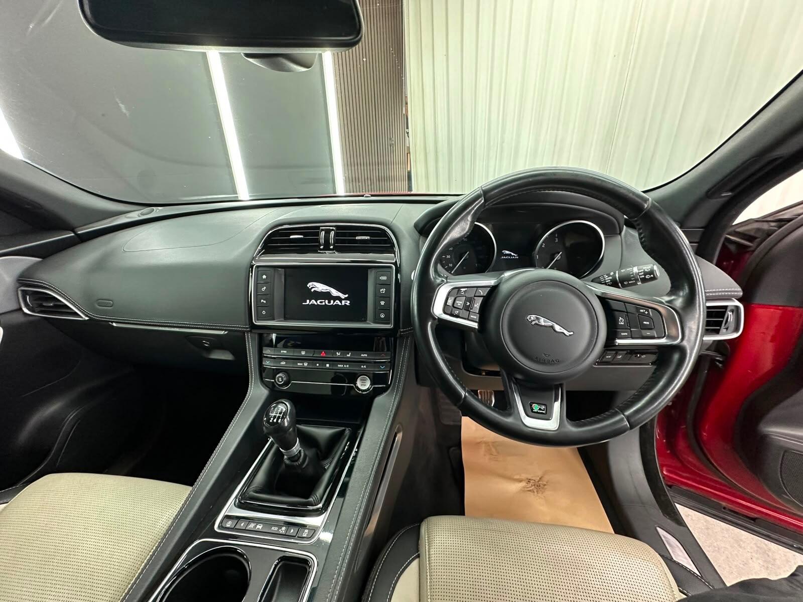 Jaguar F-Pace view 34