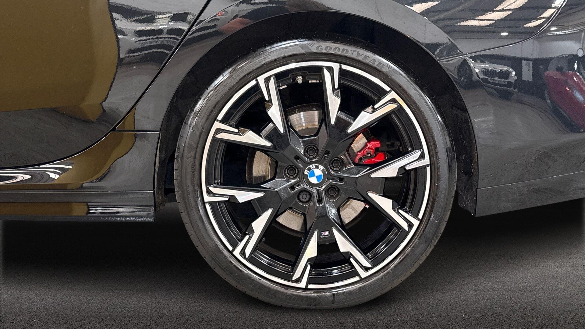 BMW 2 Series view 14