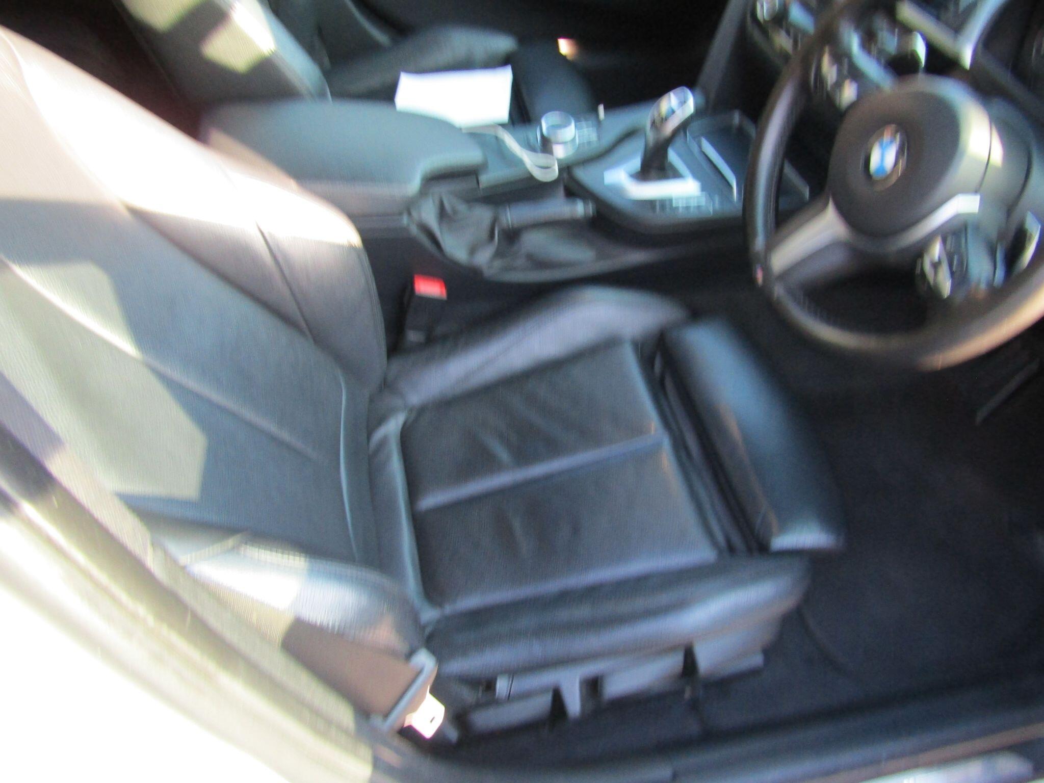 BMW 3 Series view 4