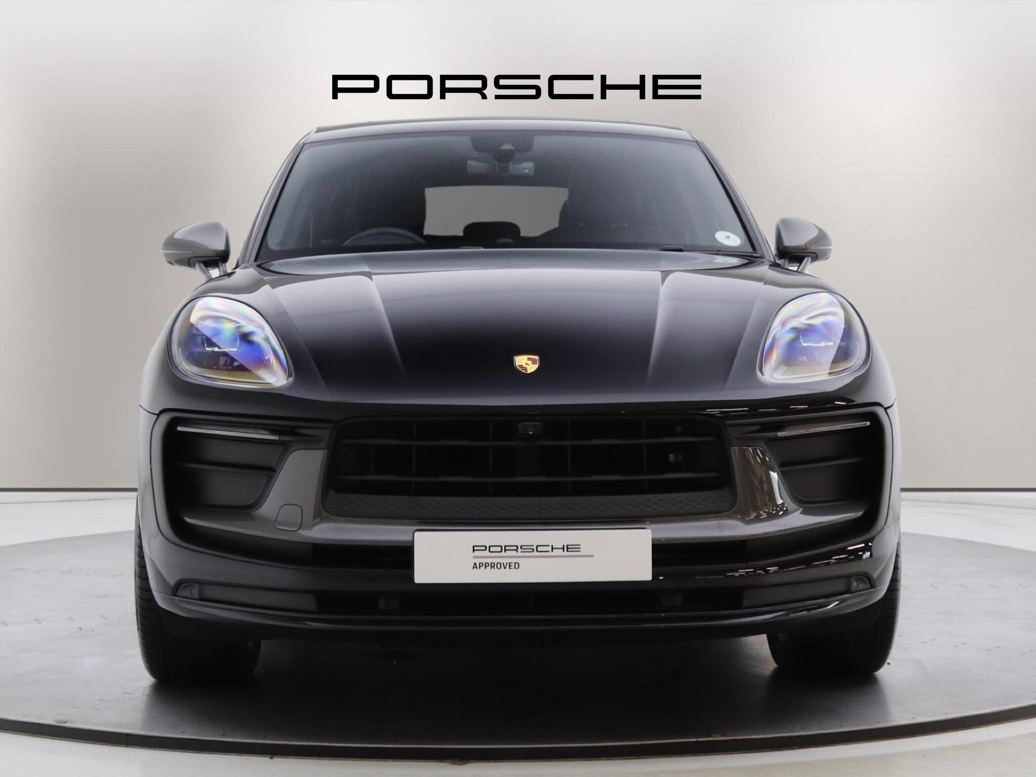 Porsche Macan view 6