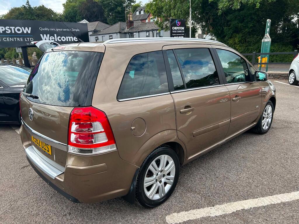 Vauxhall Zafira view 2