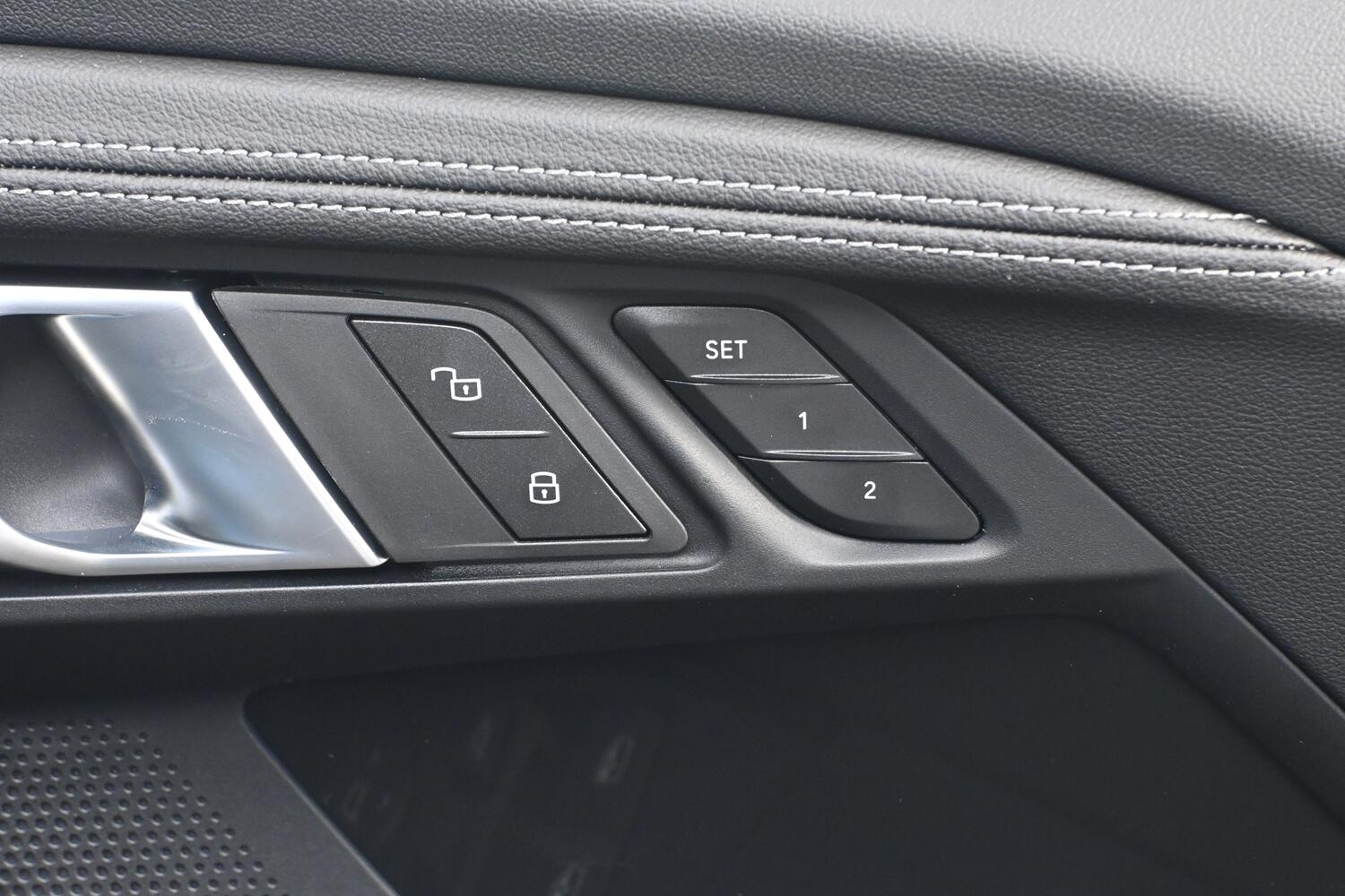 BMW 2 Series view 29