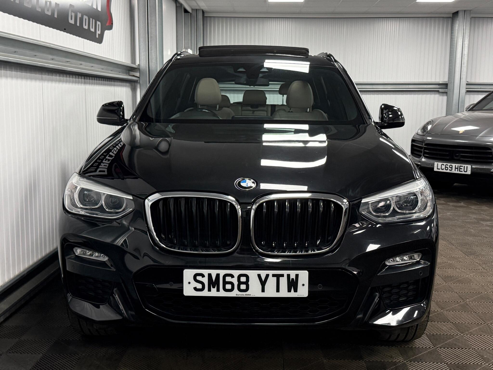BMW X3 view 3