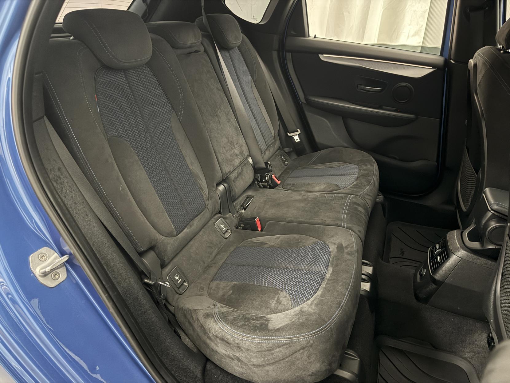 BMW 2 Series view 71