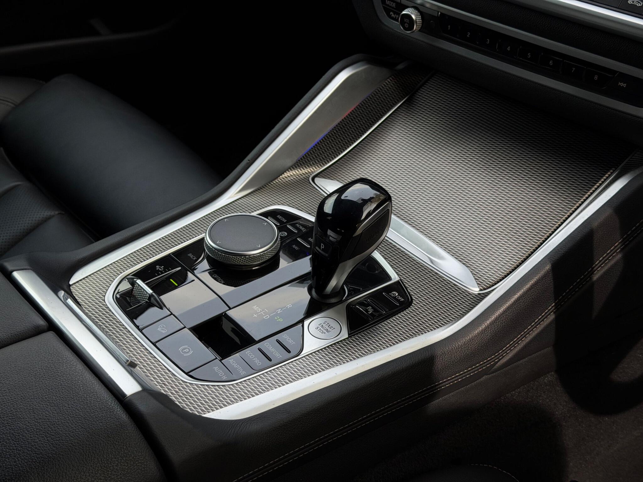 BMW X6 view 15