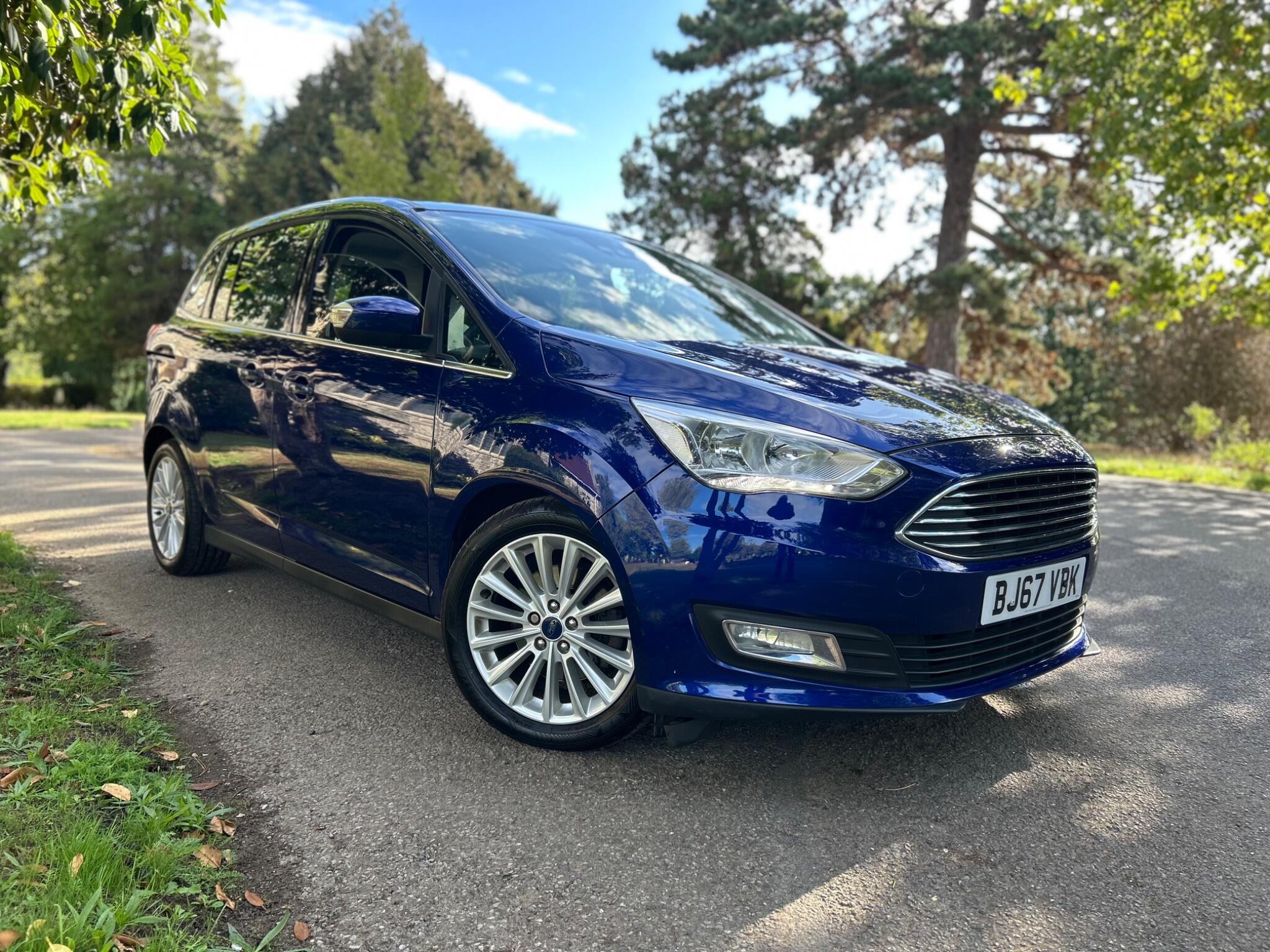 Ford Grand C-Max view 10