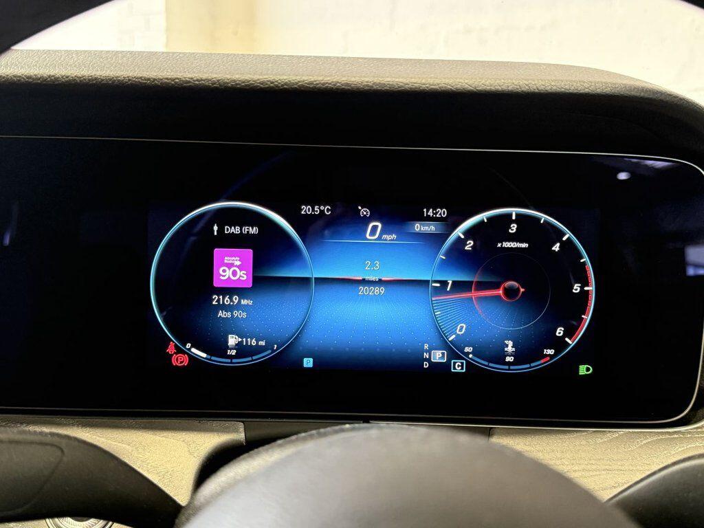 Mercedes-Benz E Class view 36