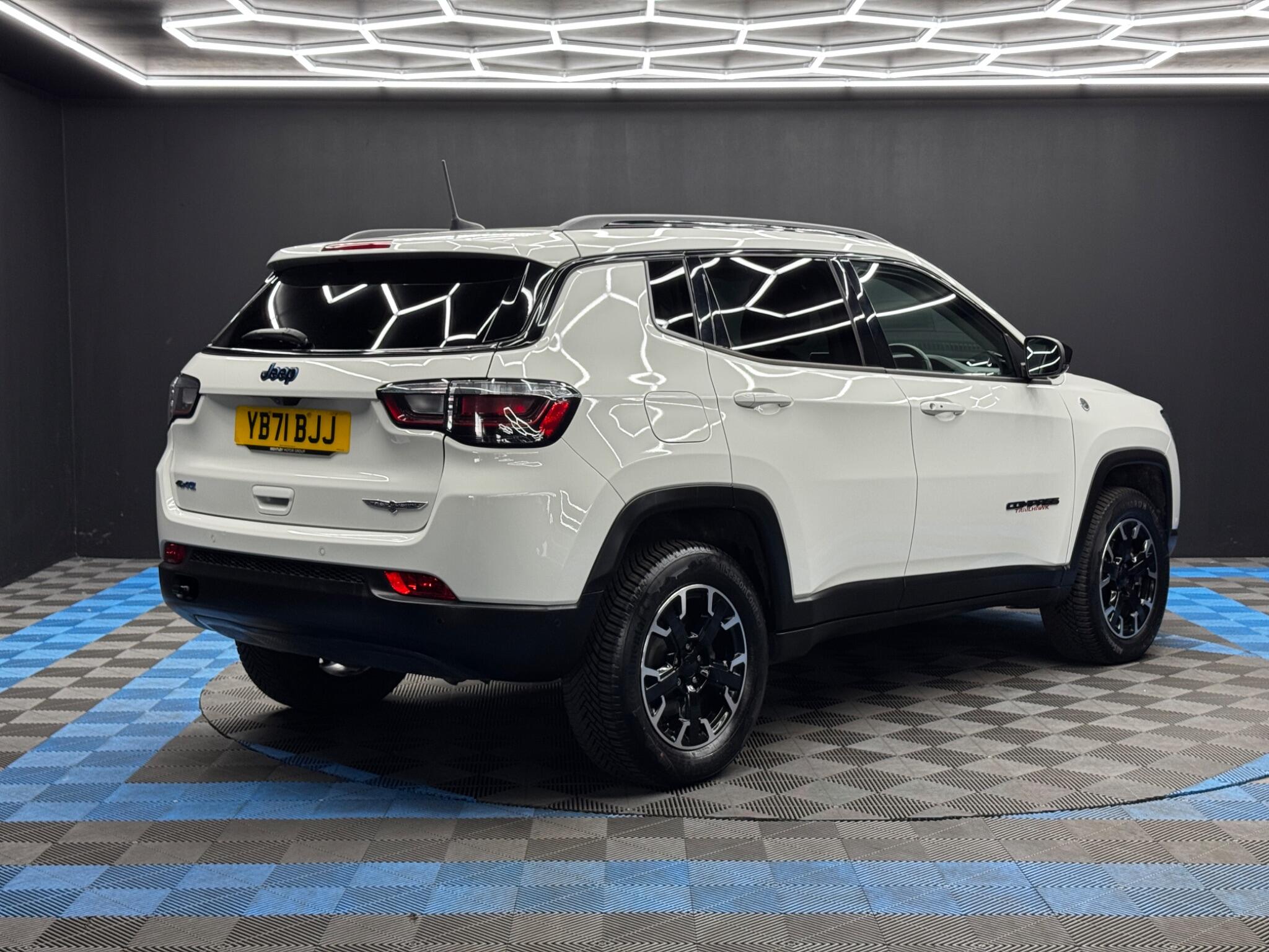 Jeep Compass view 5