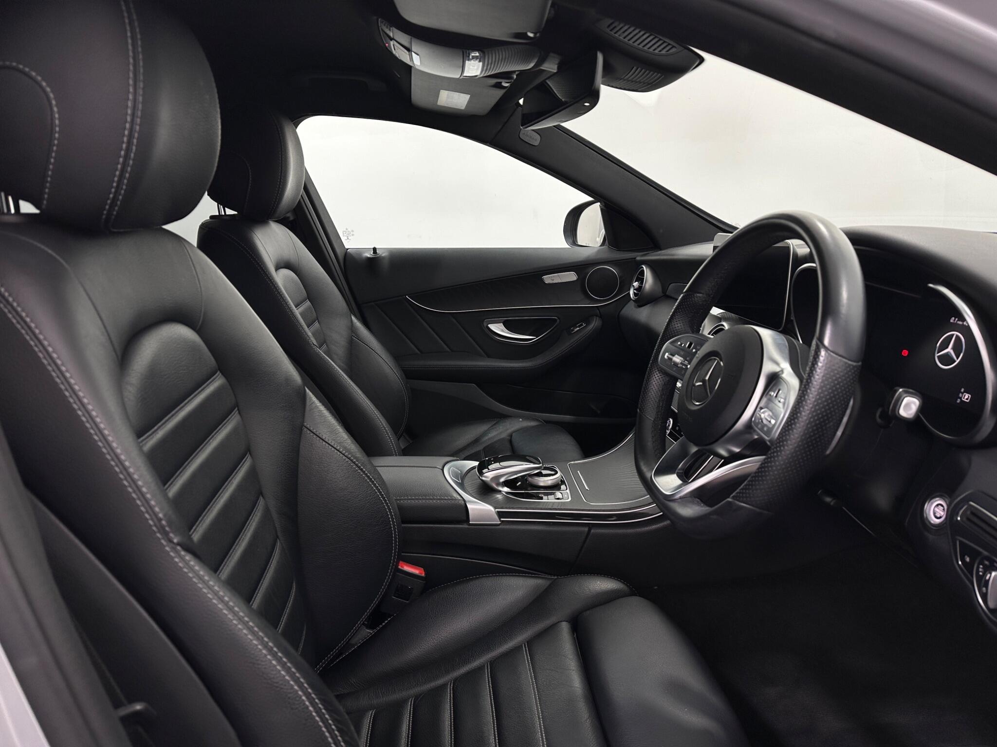 Mercedes-Benz C-Class view 34