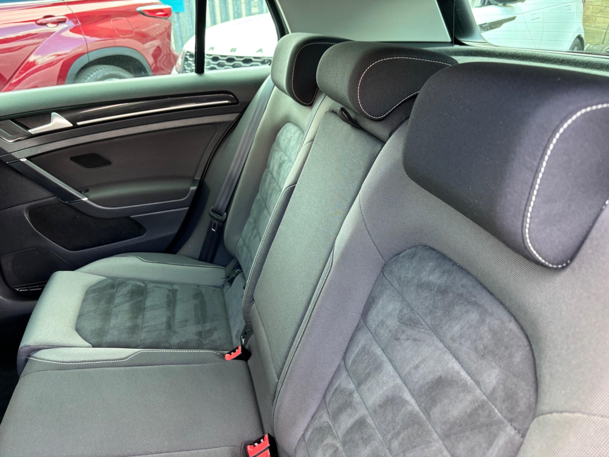 Volkswagen Golf view 16