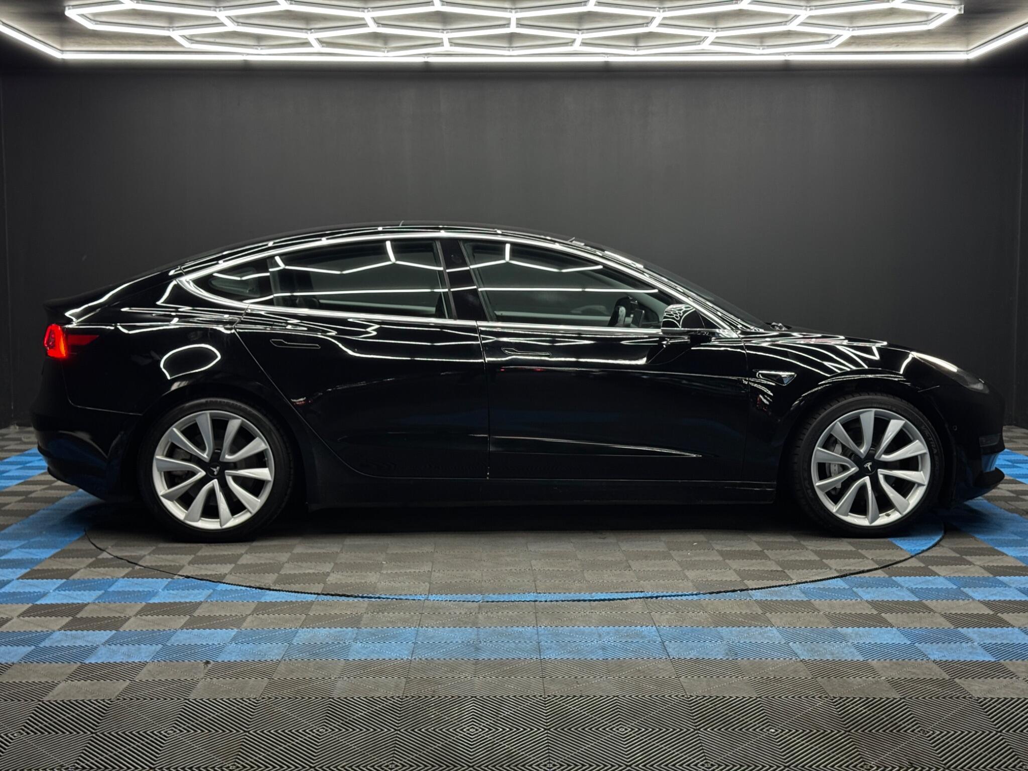 Tesla Model 3 view 4