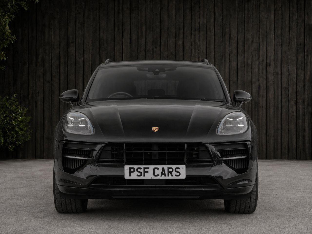 Porsche Macan view 14