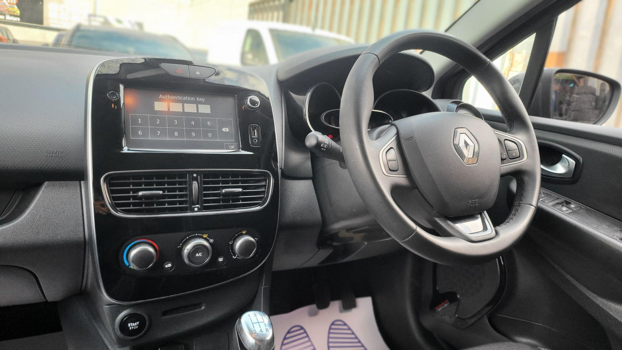 Renault Clio view 10