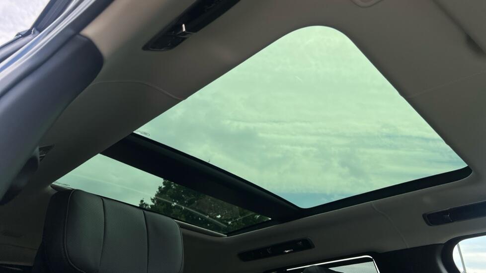 Land Rover Range Rover view 20