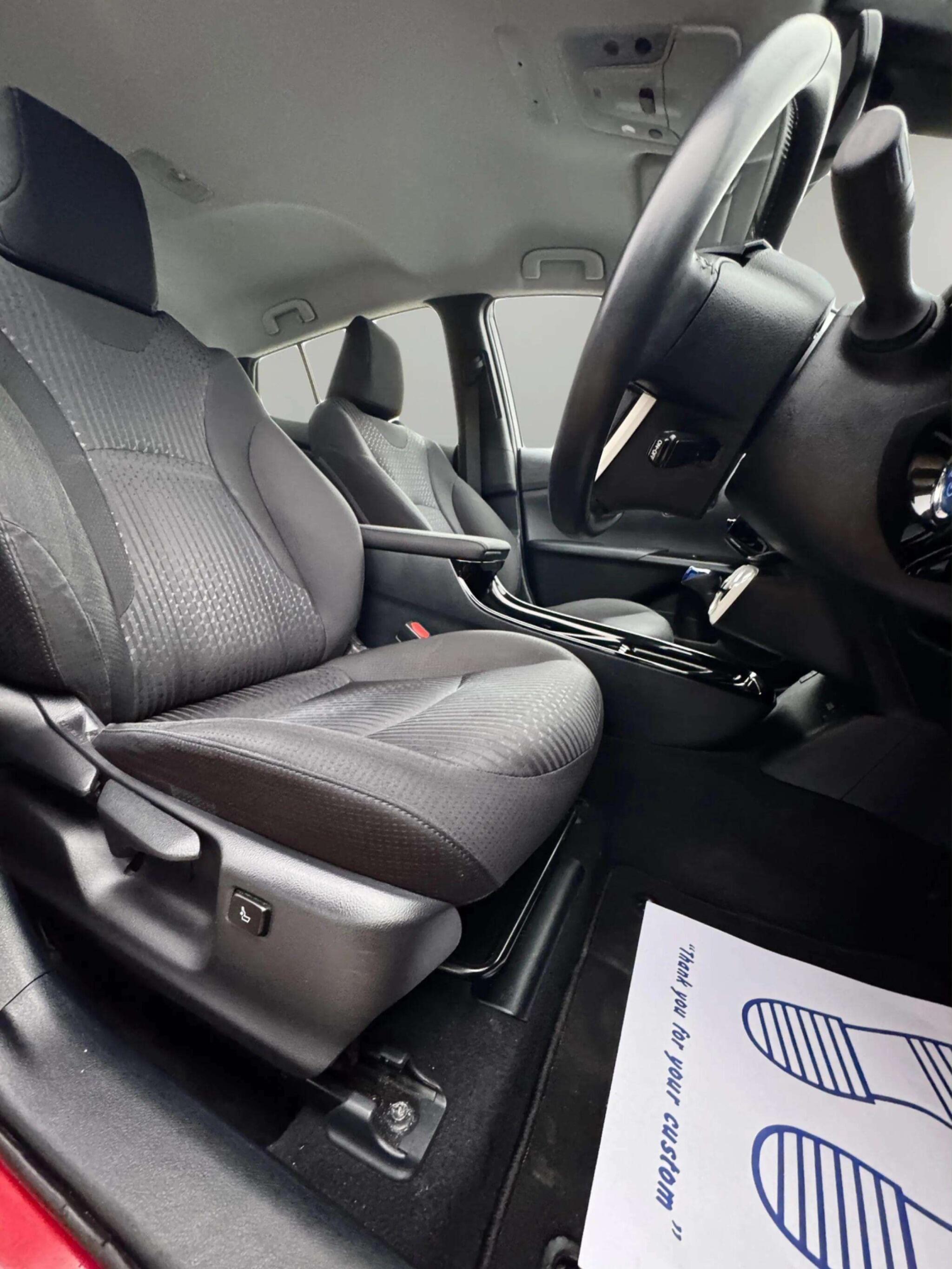 Toyota Prius view 35