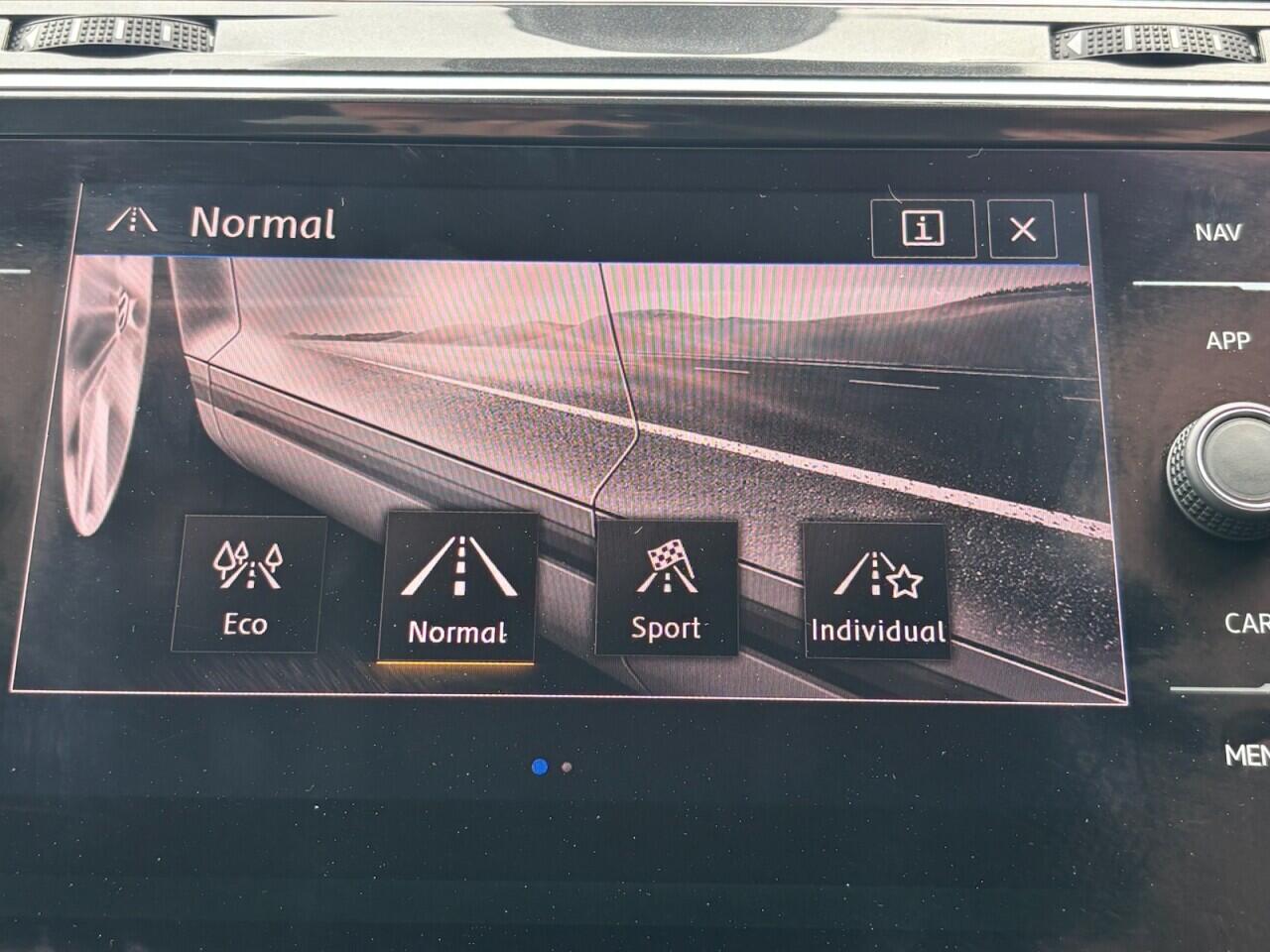 Volkswagen Tiguan Allspace view 21