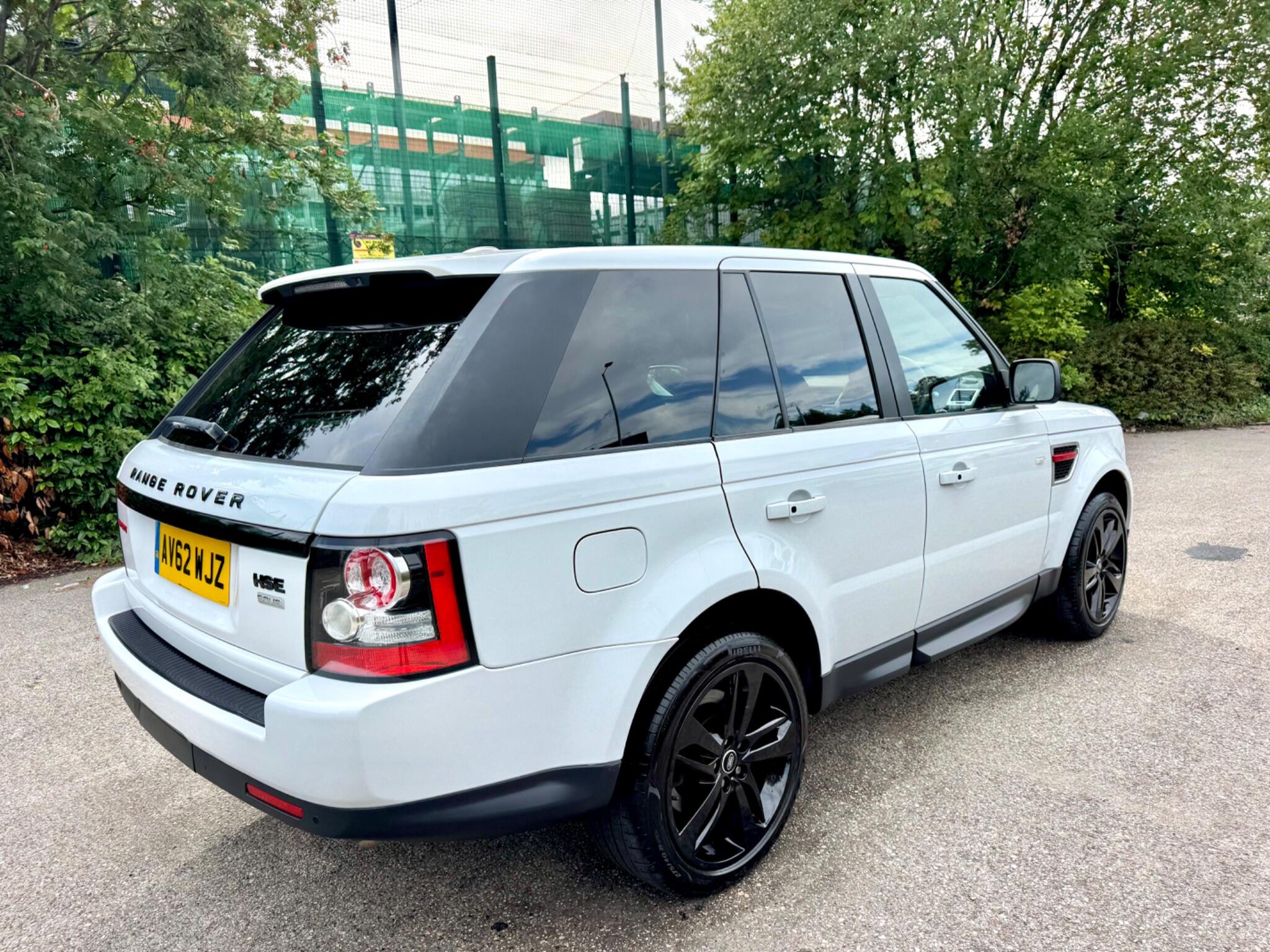Land Rover Range Rover Sport view 4