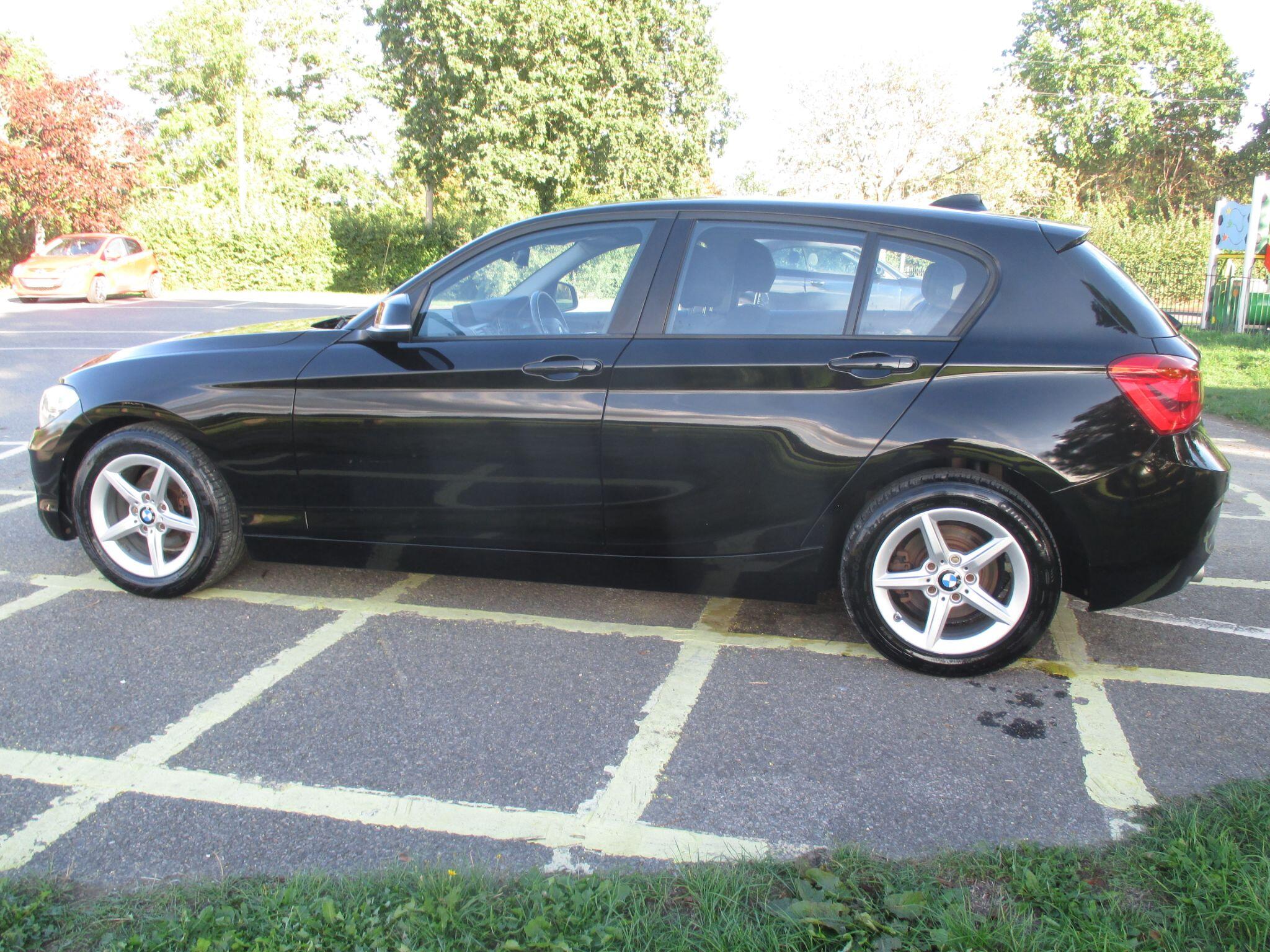 BMW 1 Series view 15